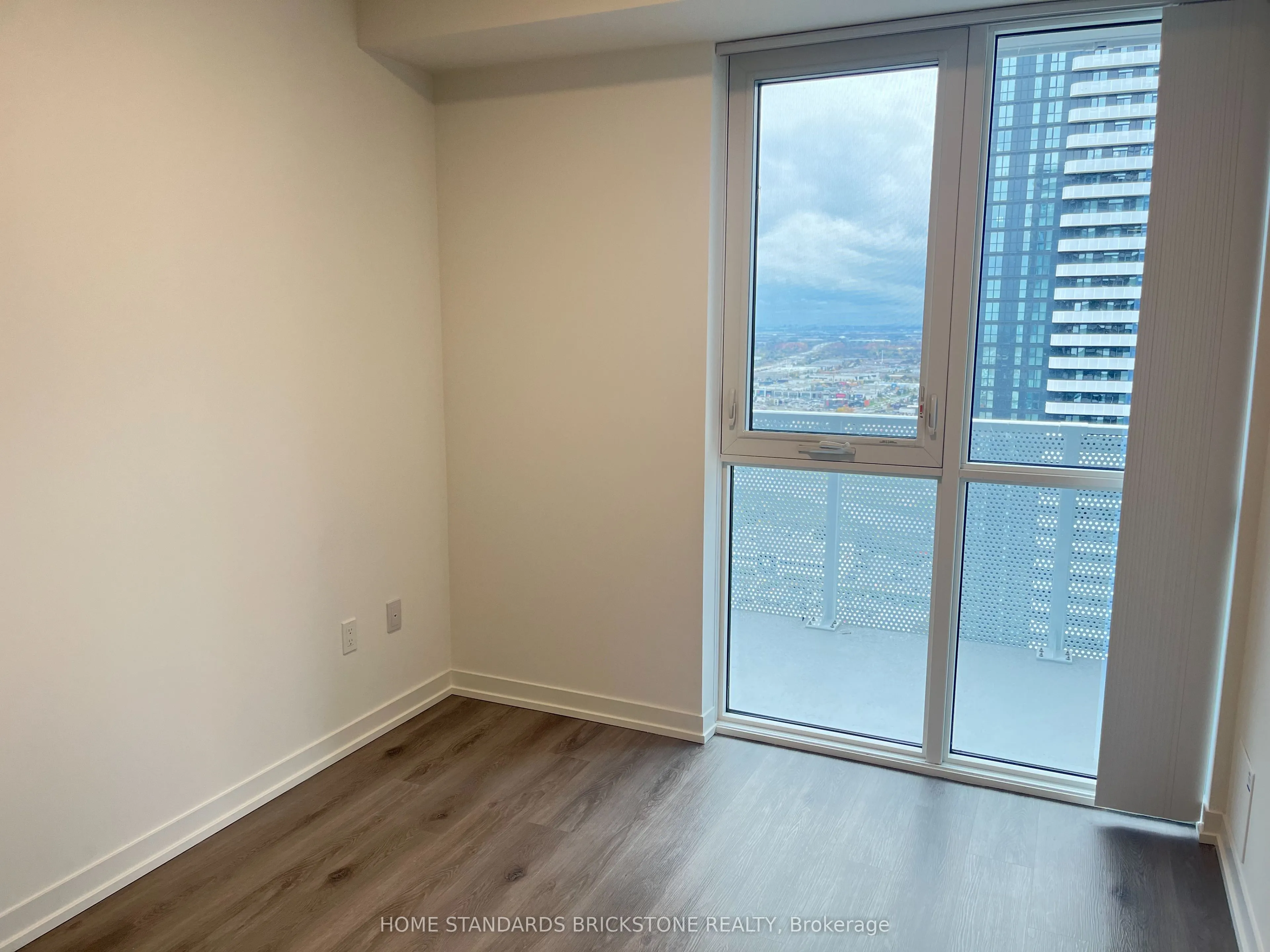 28 Interchange Way, #3715
