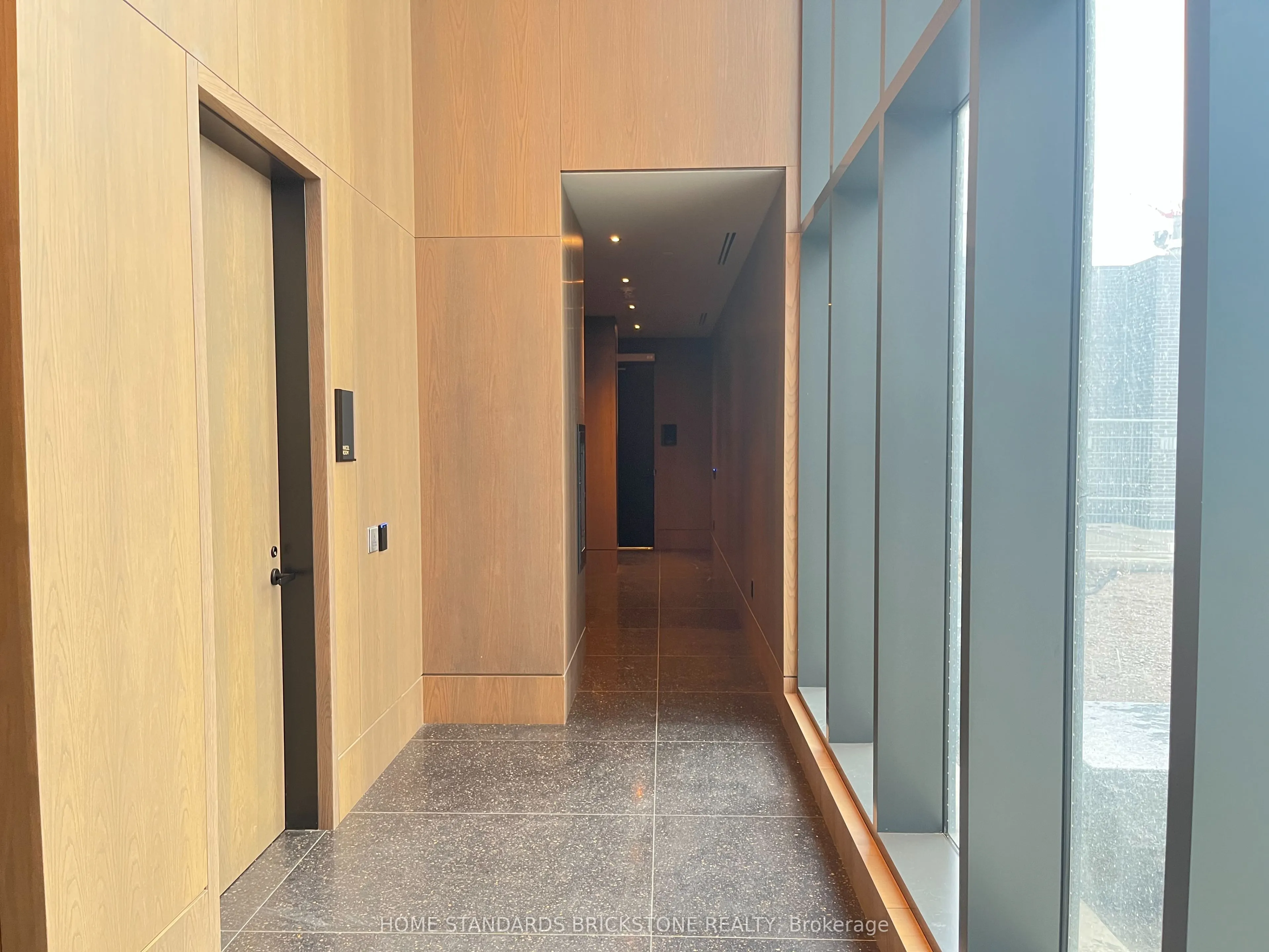 28 Interchange Way, #3715