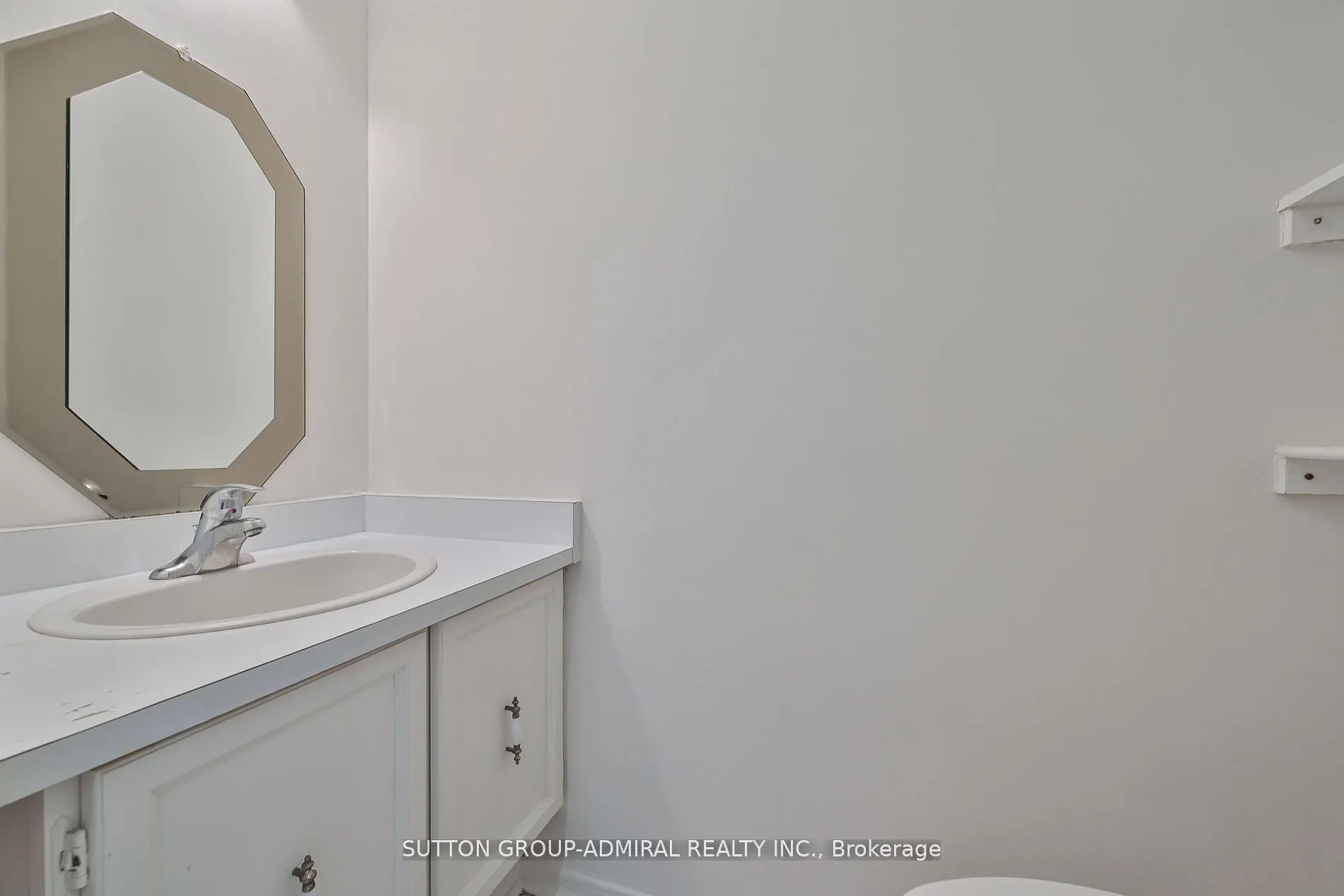 22 Cobblestone Drive