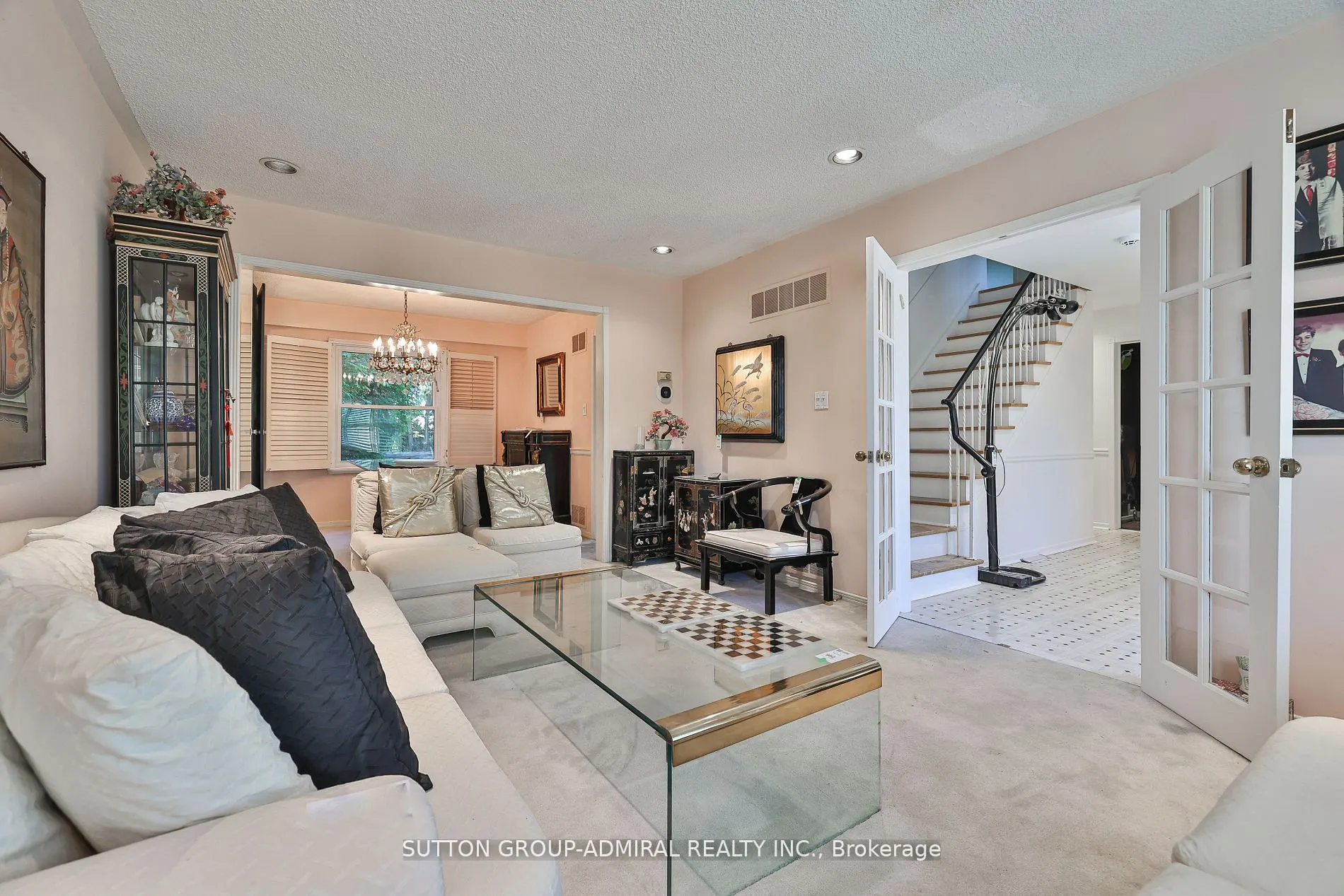 22 Cobblestone Drive