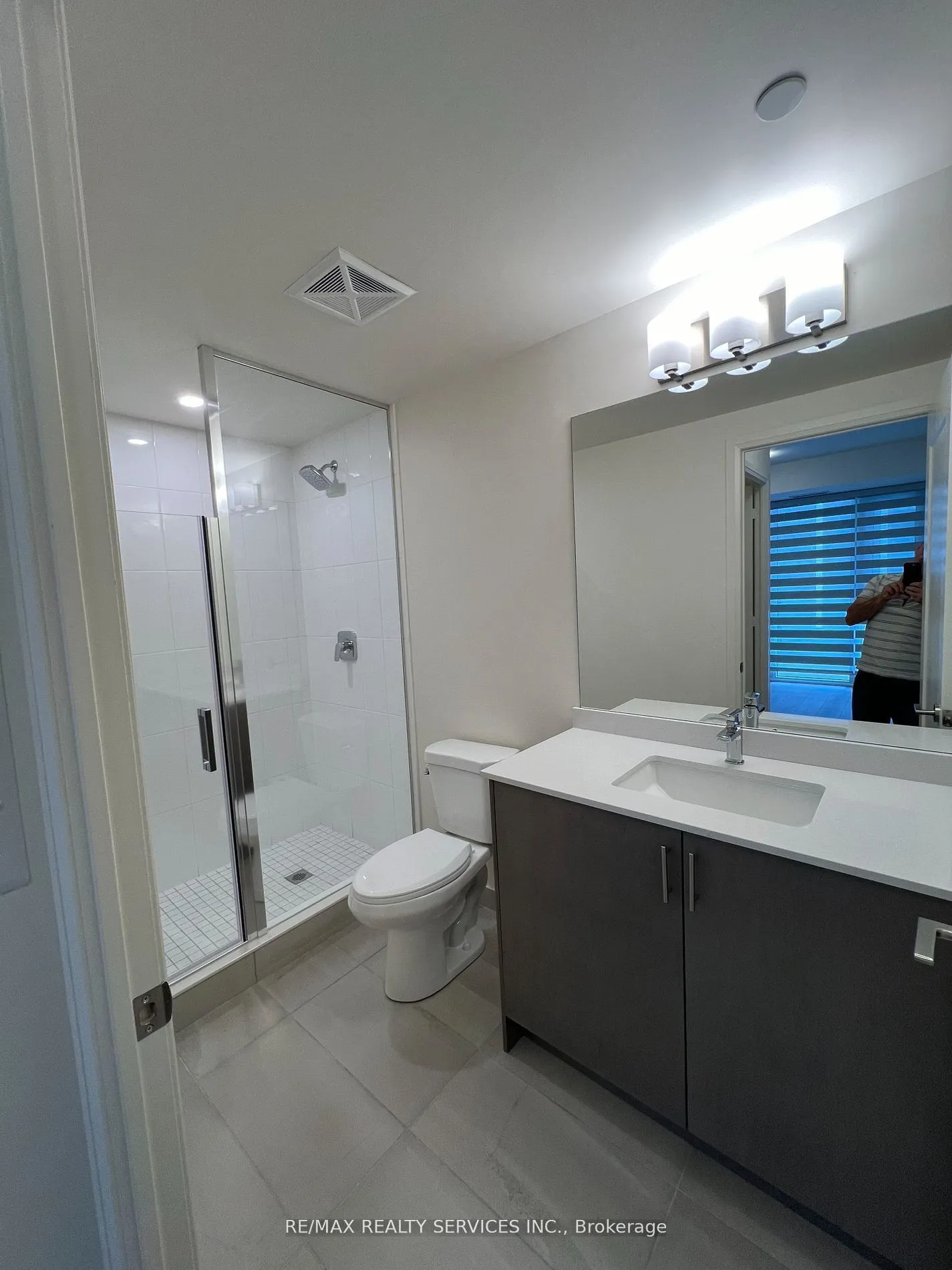 8960 Jane Street, #420