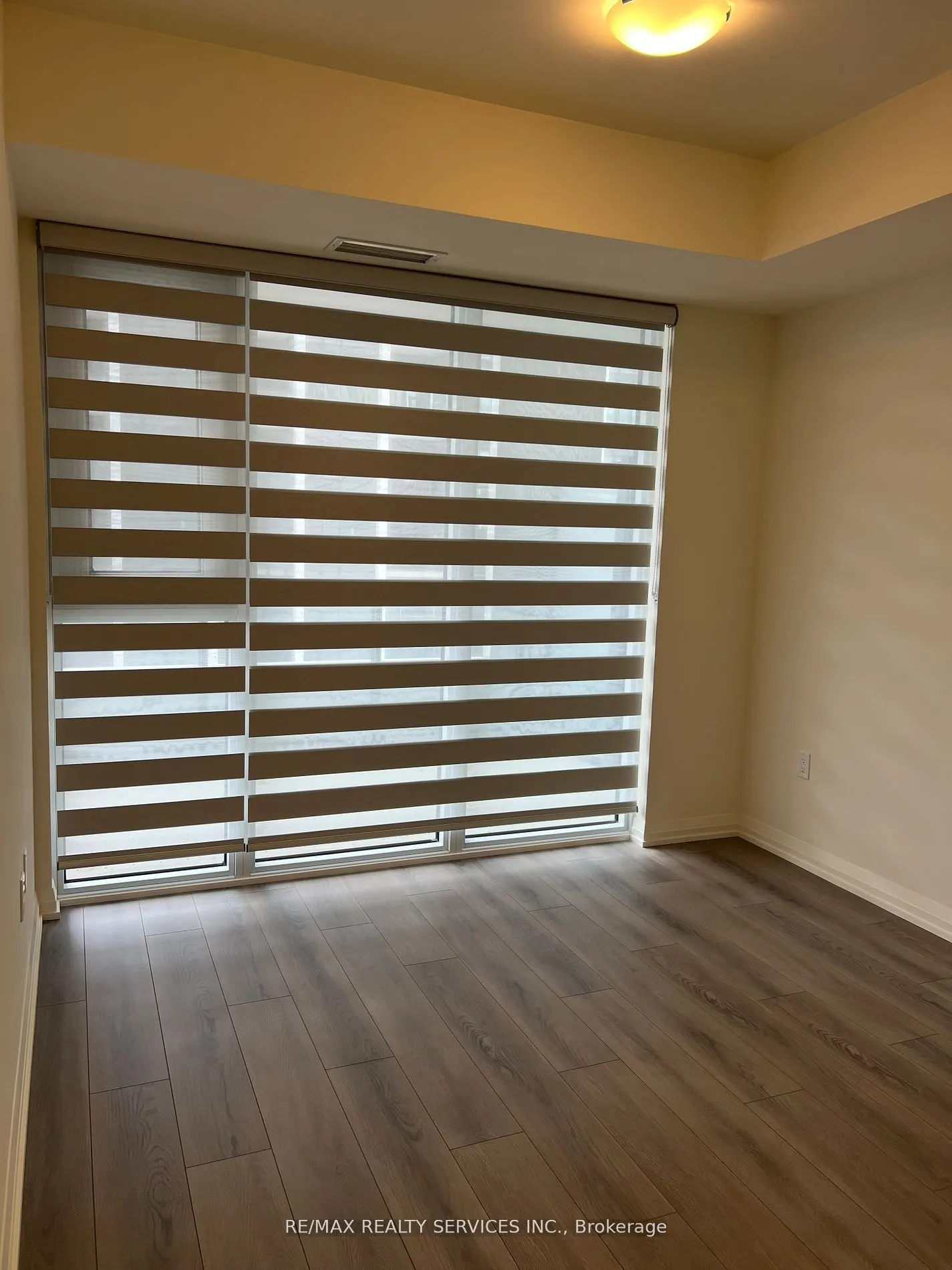 8960 Jane Street, #420