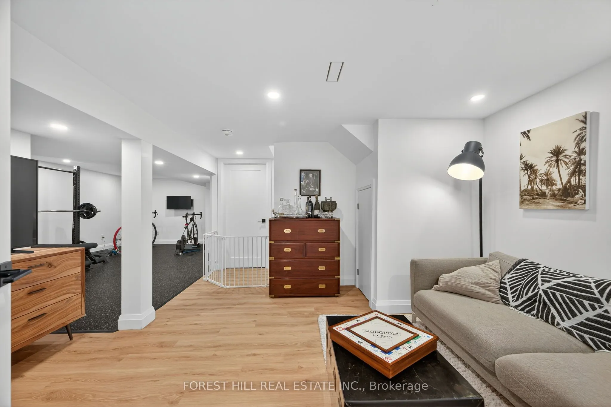 215 MAIN Street N