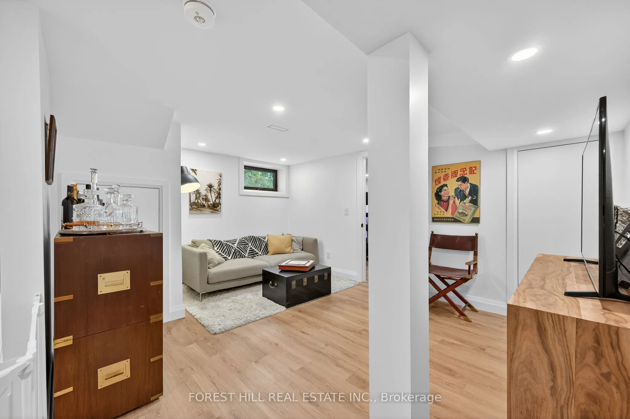 215 MAIN Street N