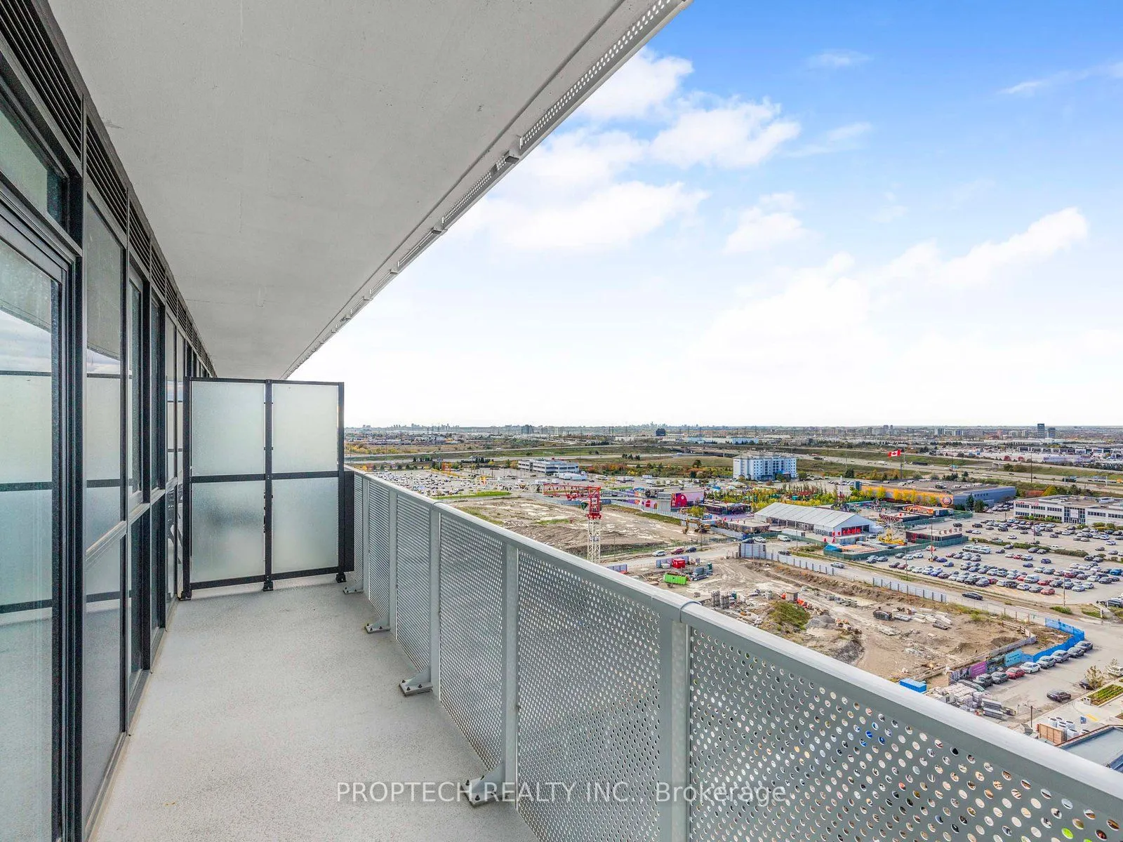 28 Interchange Way, #01