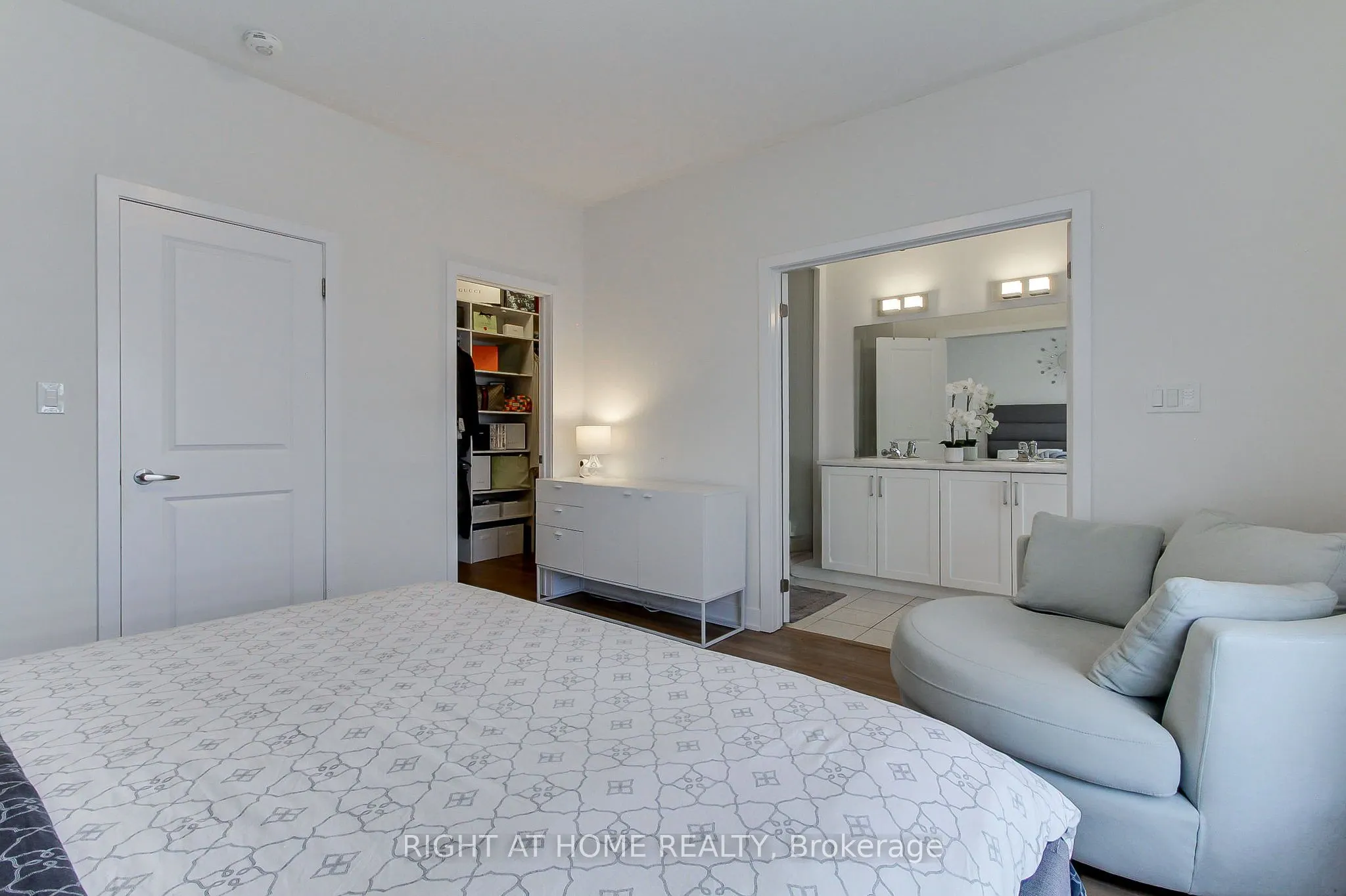 14 Pageant Avenue