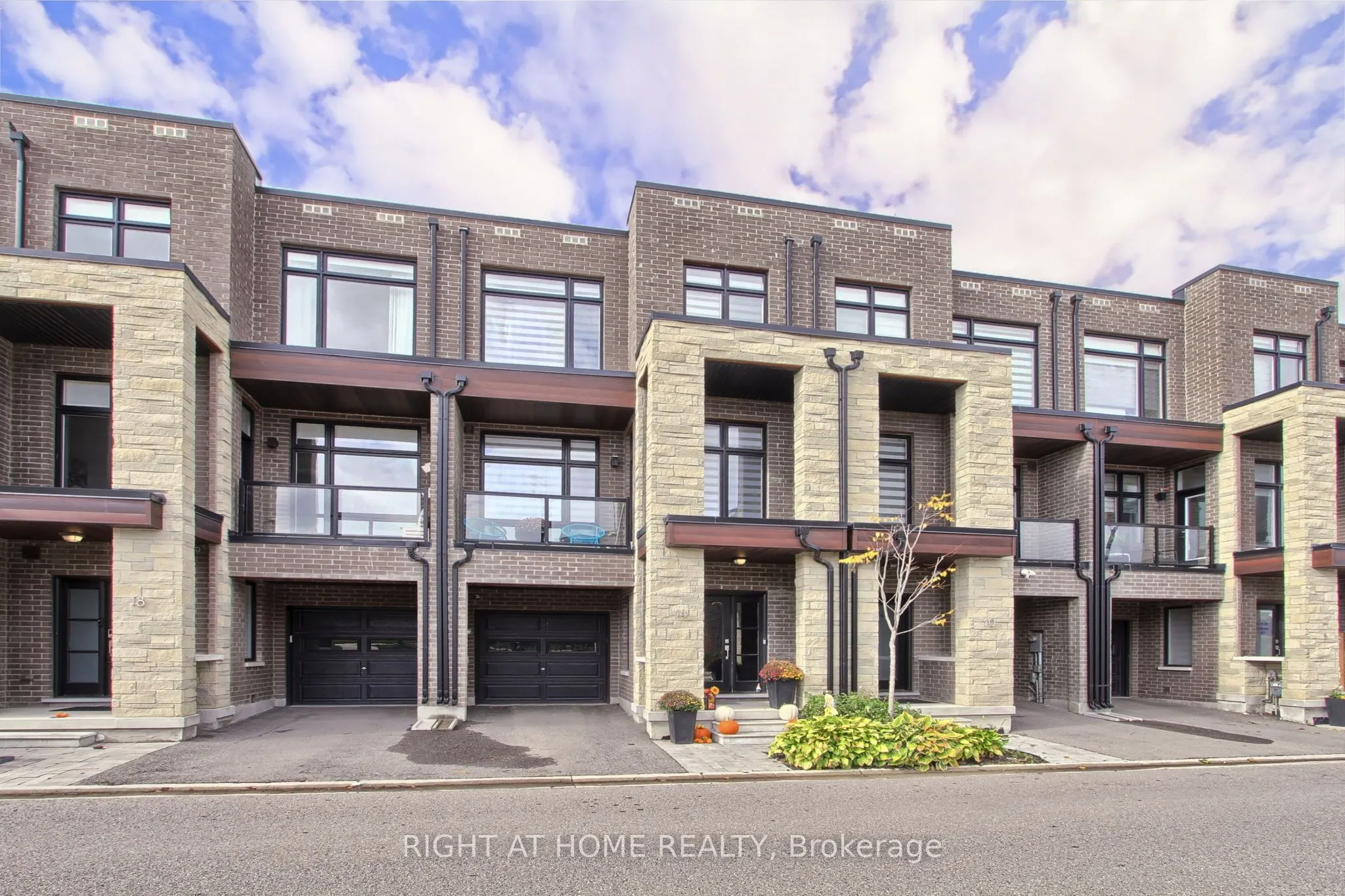 14 Pageant Avenue