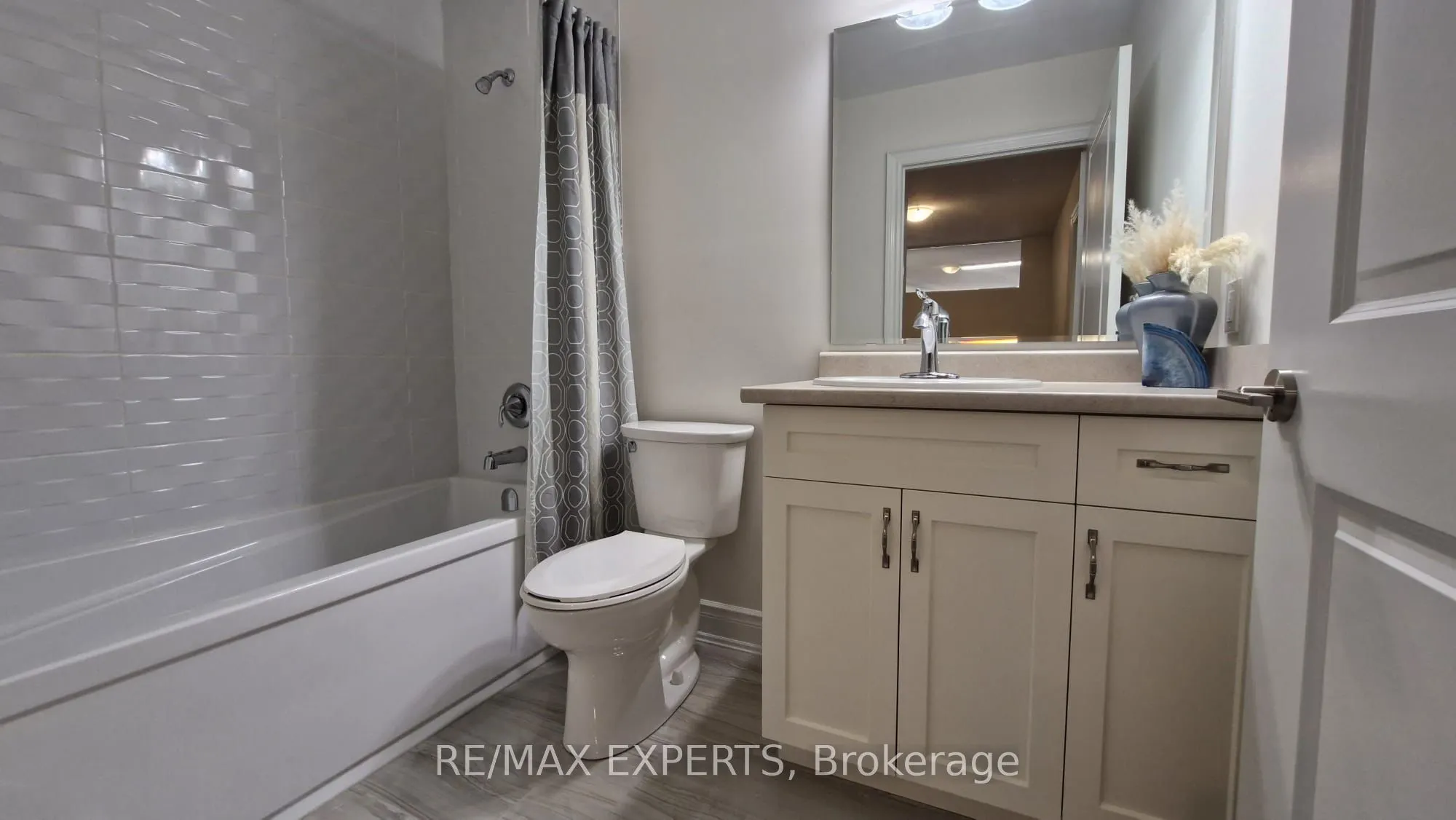 68 Summerhill Drive, #32