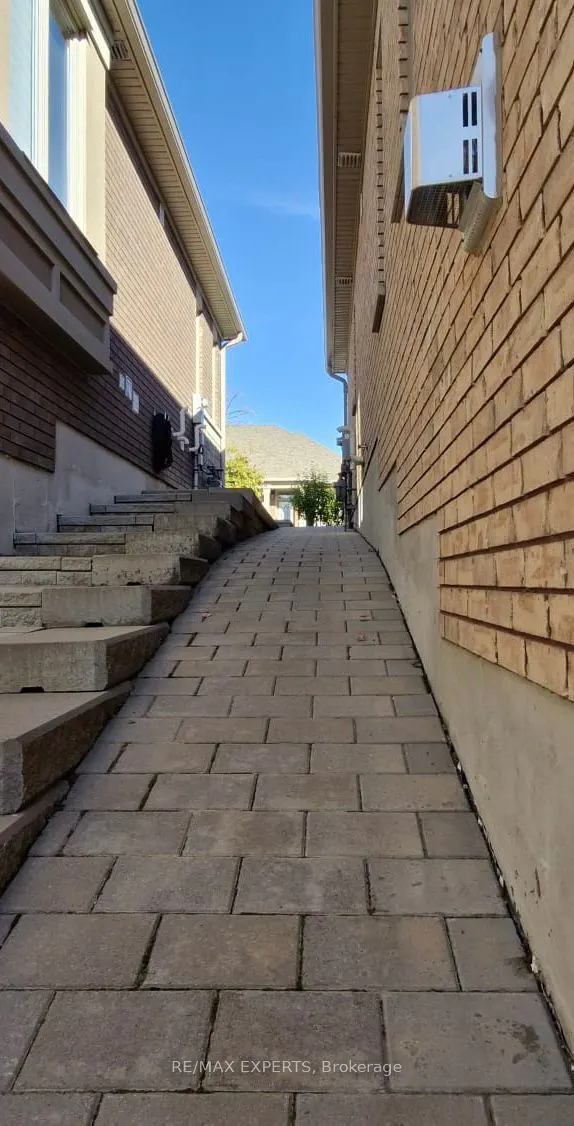 68 Summerhill Drive, #32