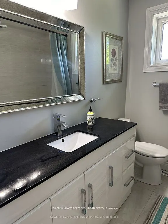 30 Collins Crescent, #Main