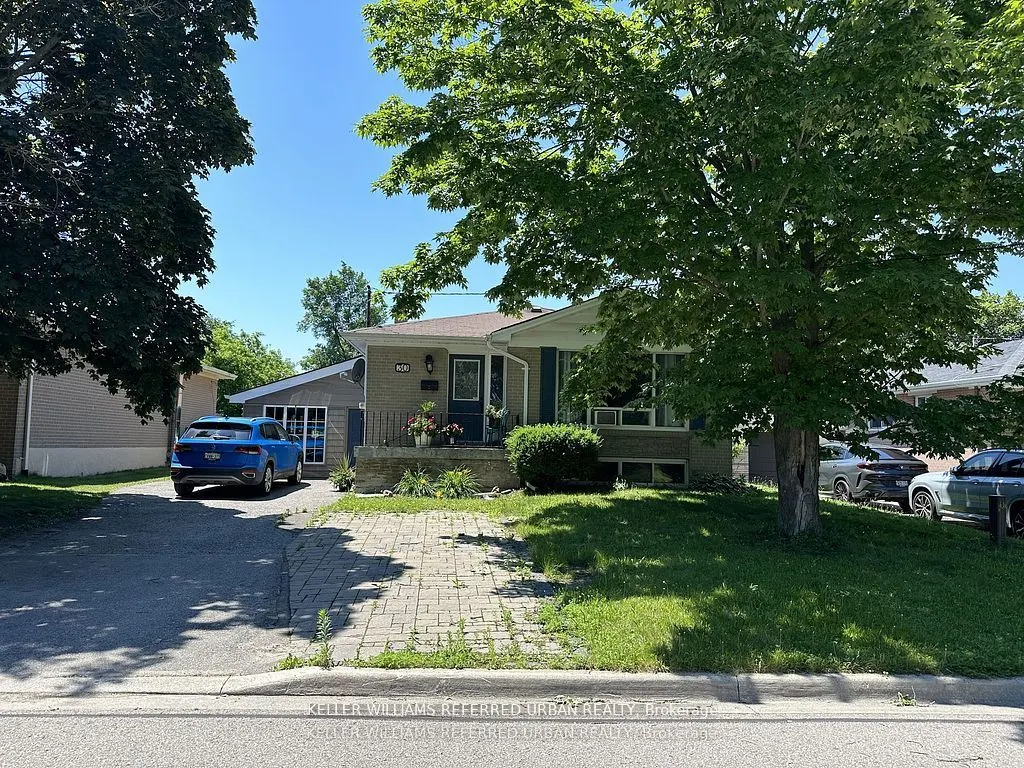 30 Collins Crescent, #Main