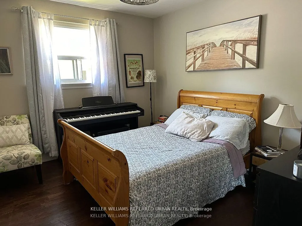 30 Collins Crescent, #Main