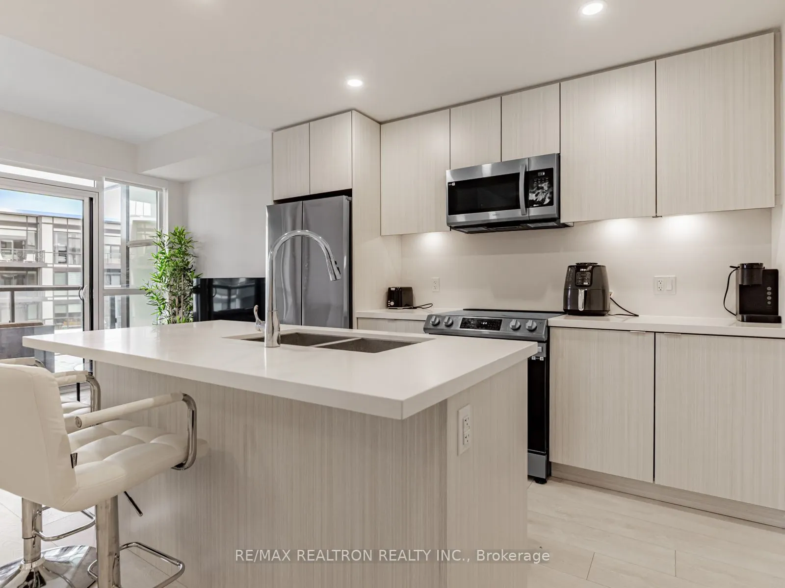 415 Sea Ray Avenue, #329