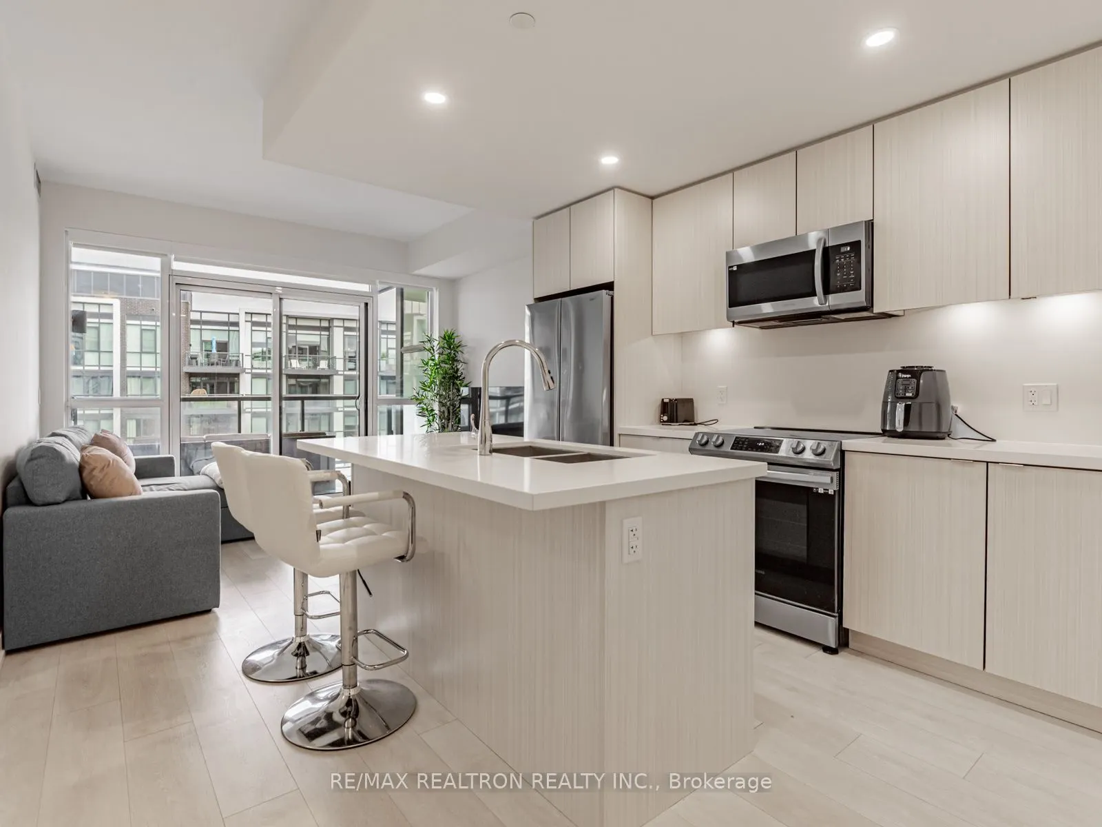 415 Sea Ray Avenue, #329