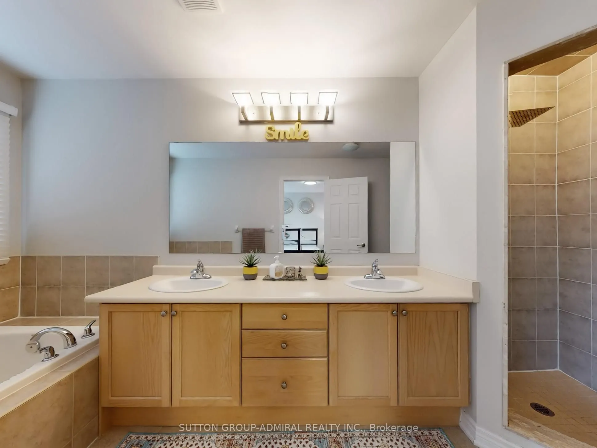 212 Lauderdale Drive