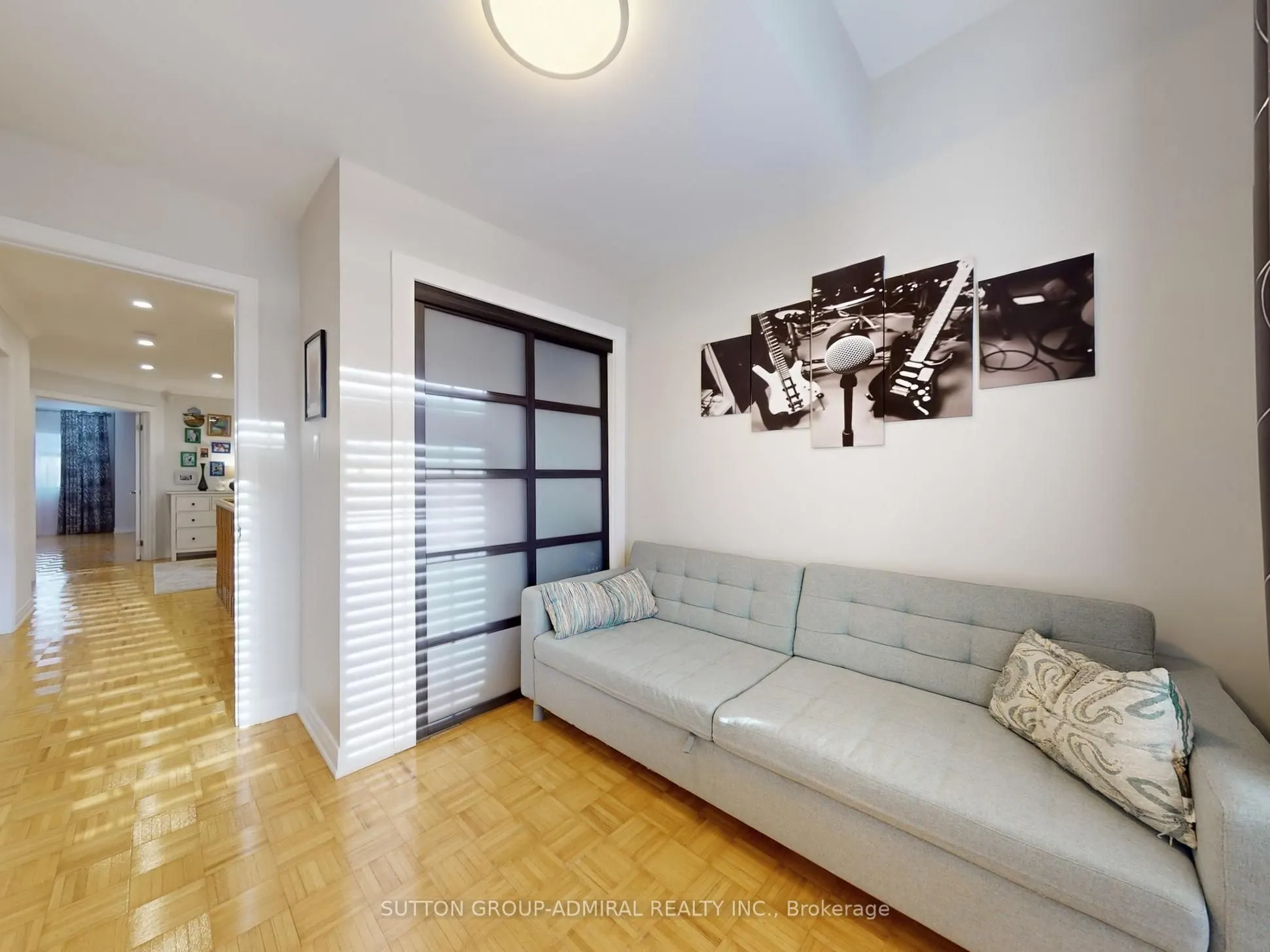 212 Lauderdale Drive