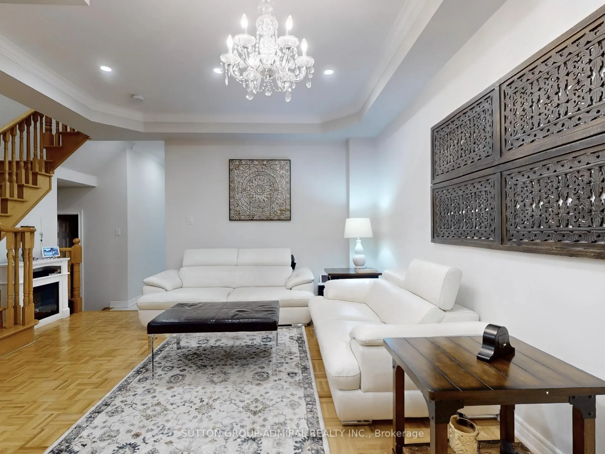 212 Lauderdale Drive