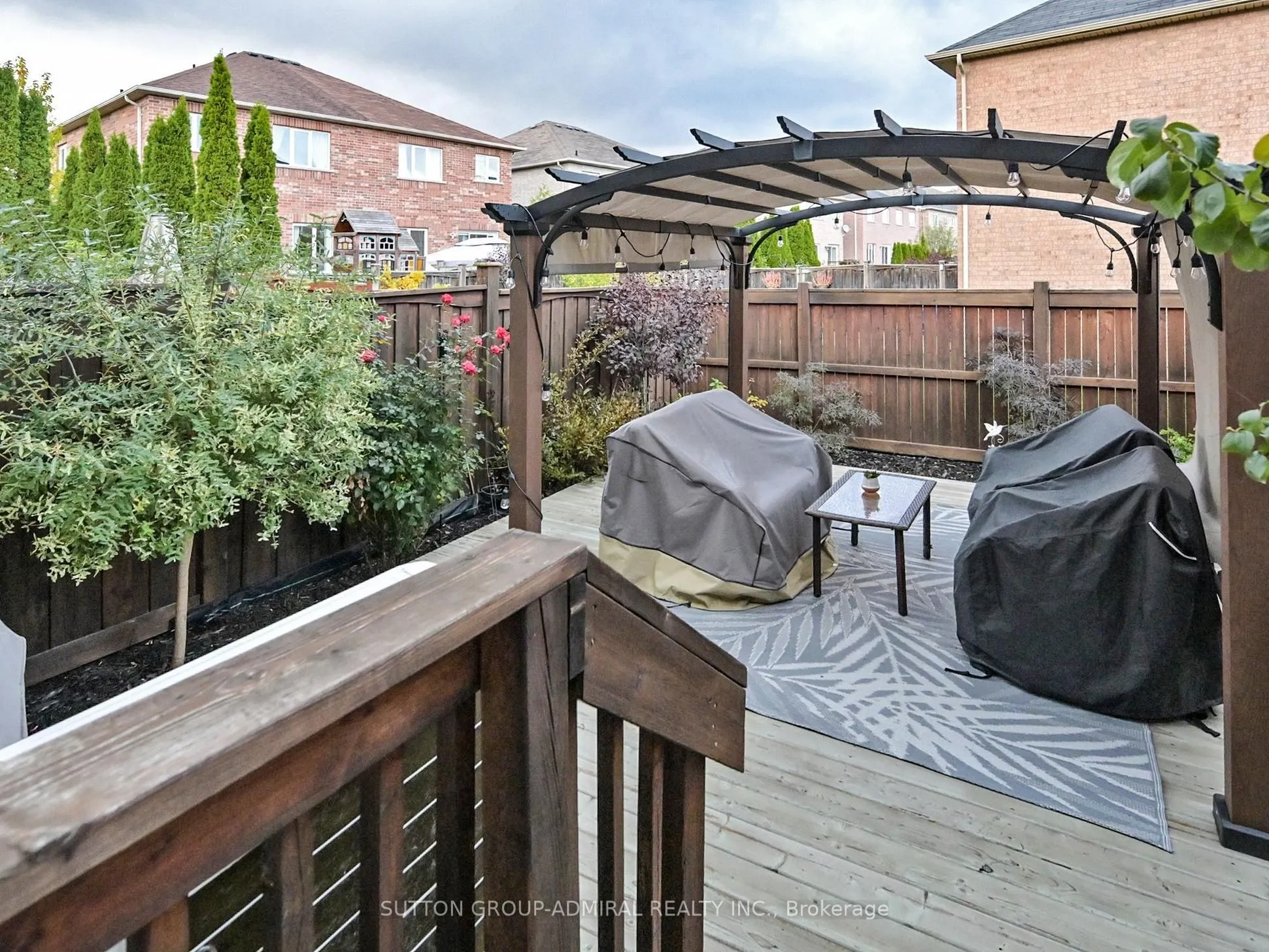 212 Lauderdale Drive