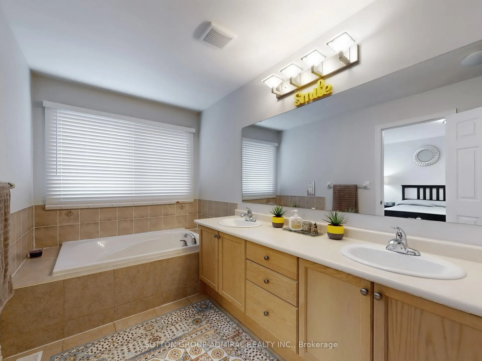 212 Lauderdale Drive