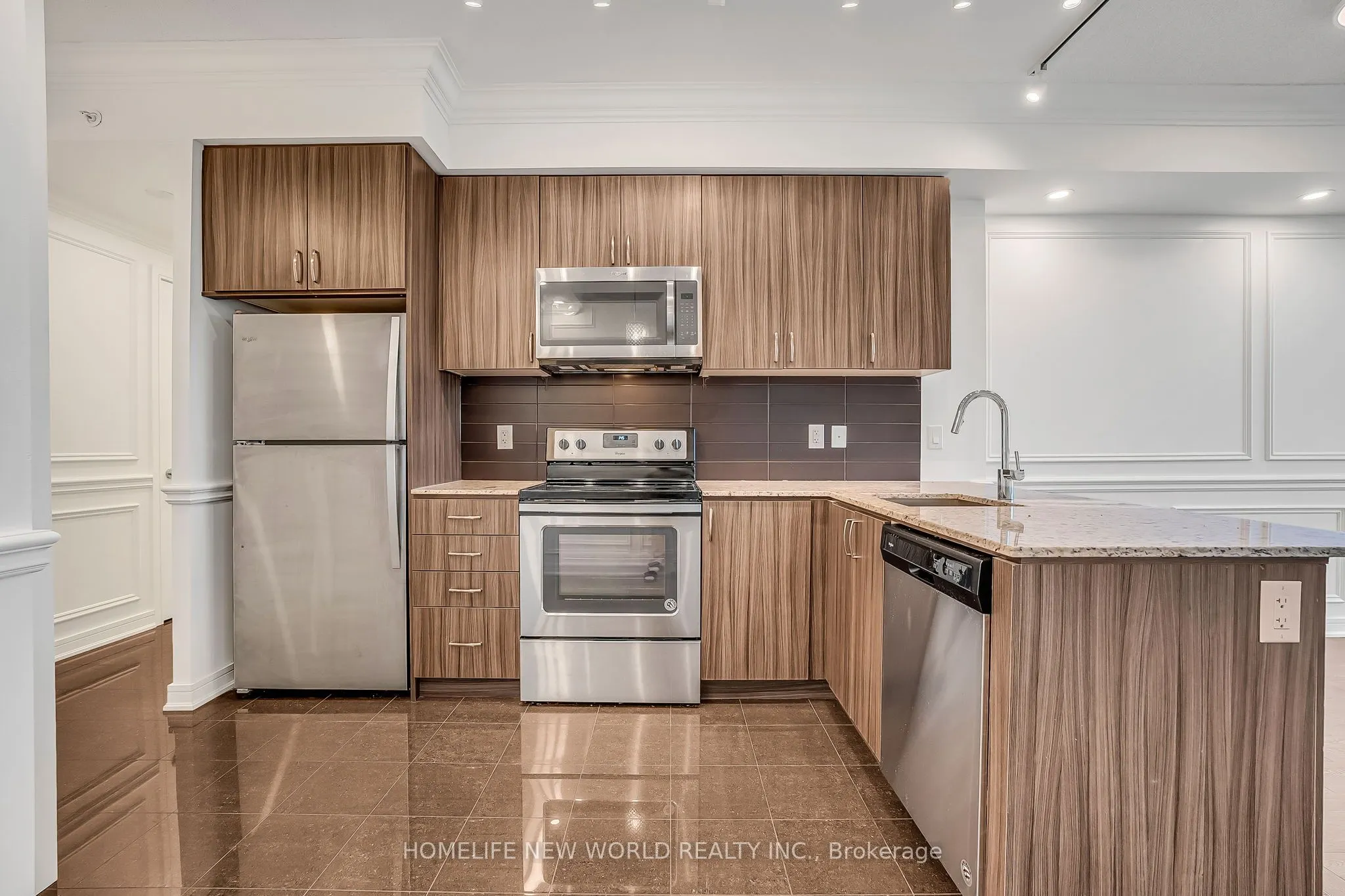 9205 Yonge Street, #1004