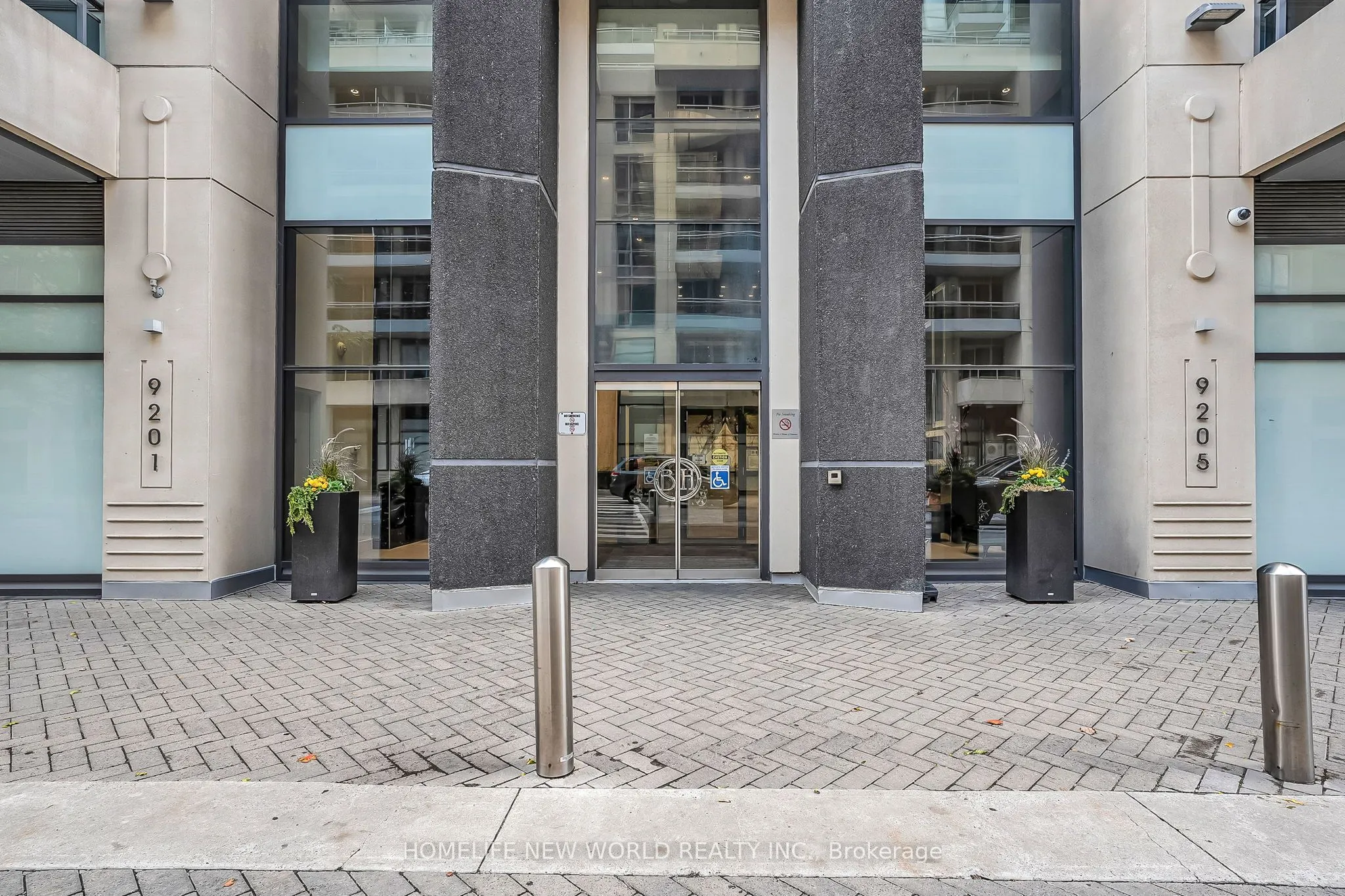 9205 Yonge Street, #1004