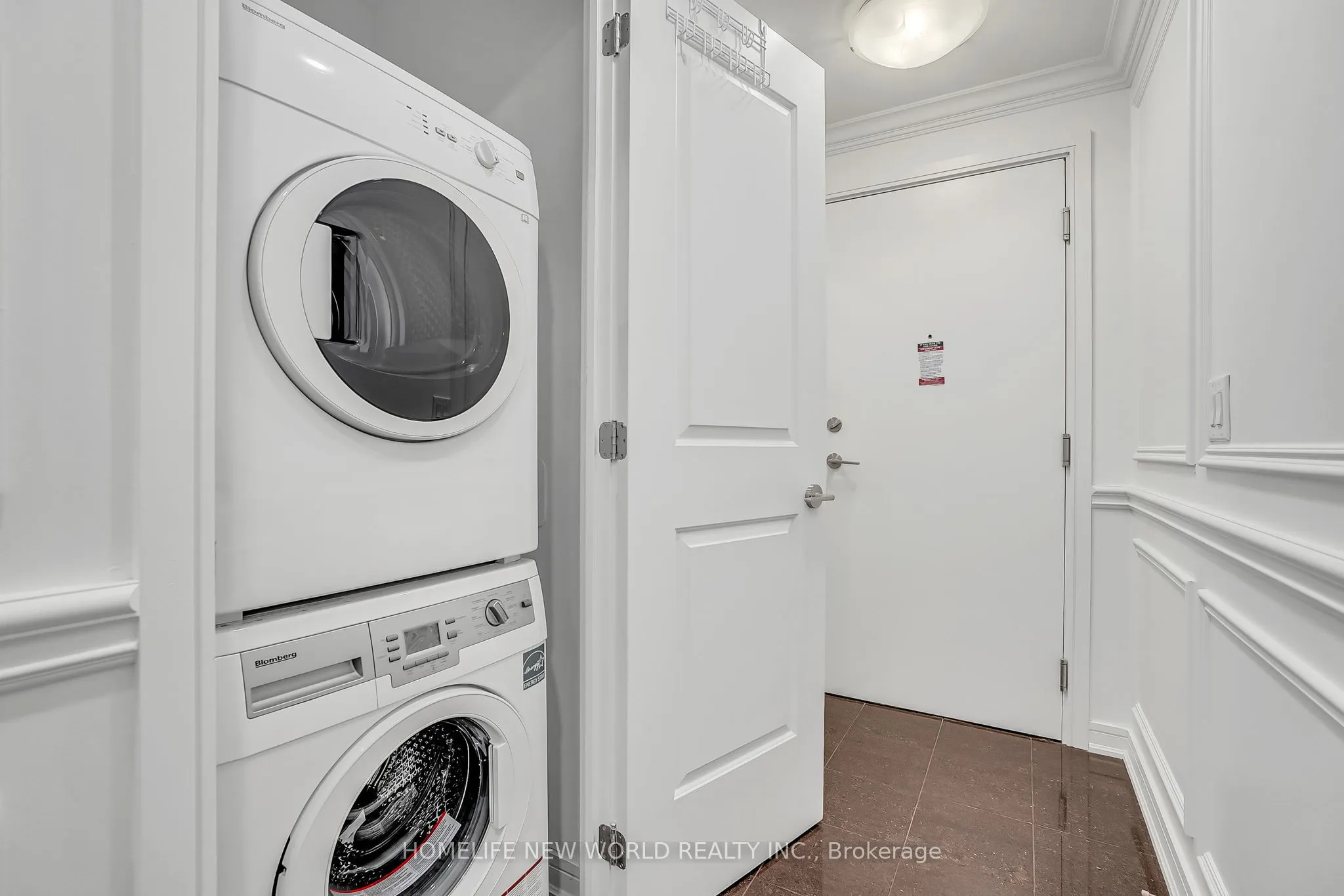 9205 Yonge Street, #1004