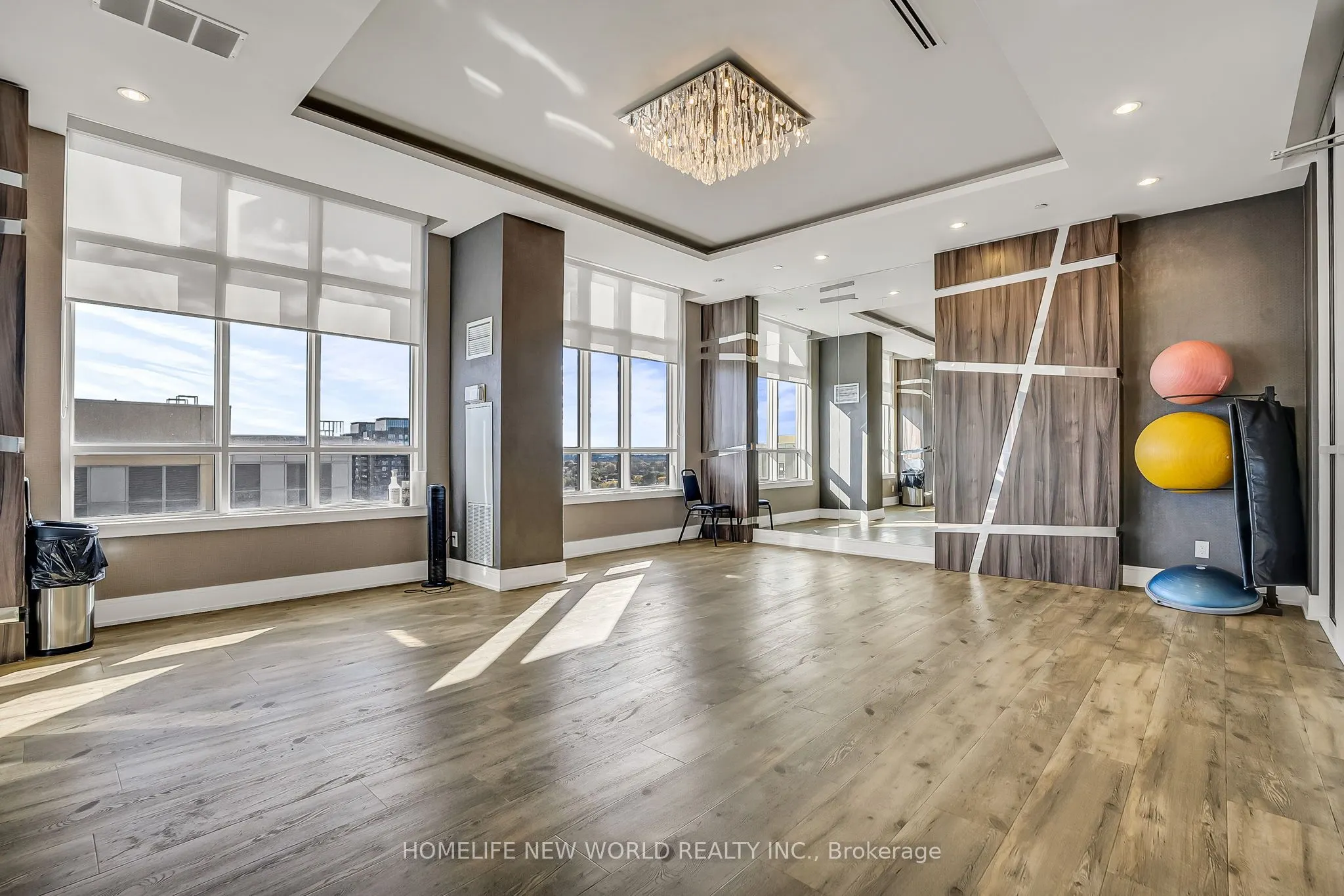 9205 Yonge Street, #1004