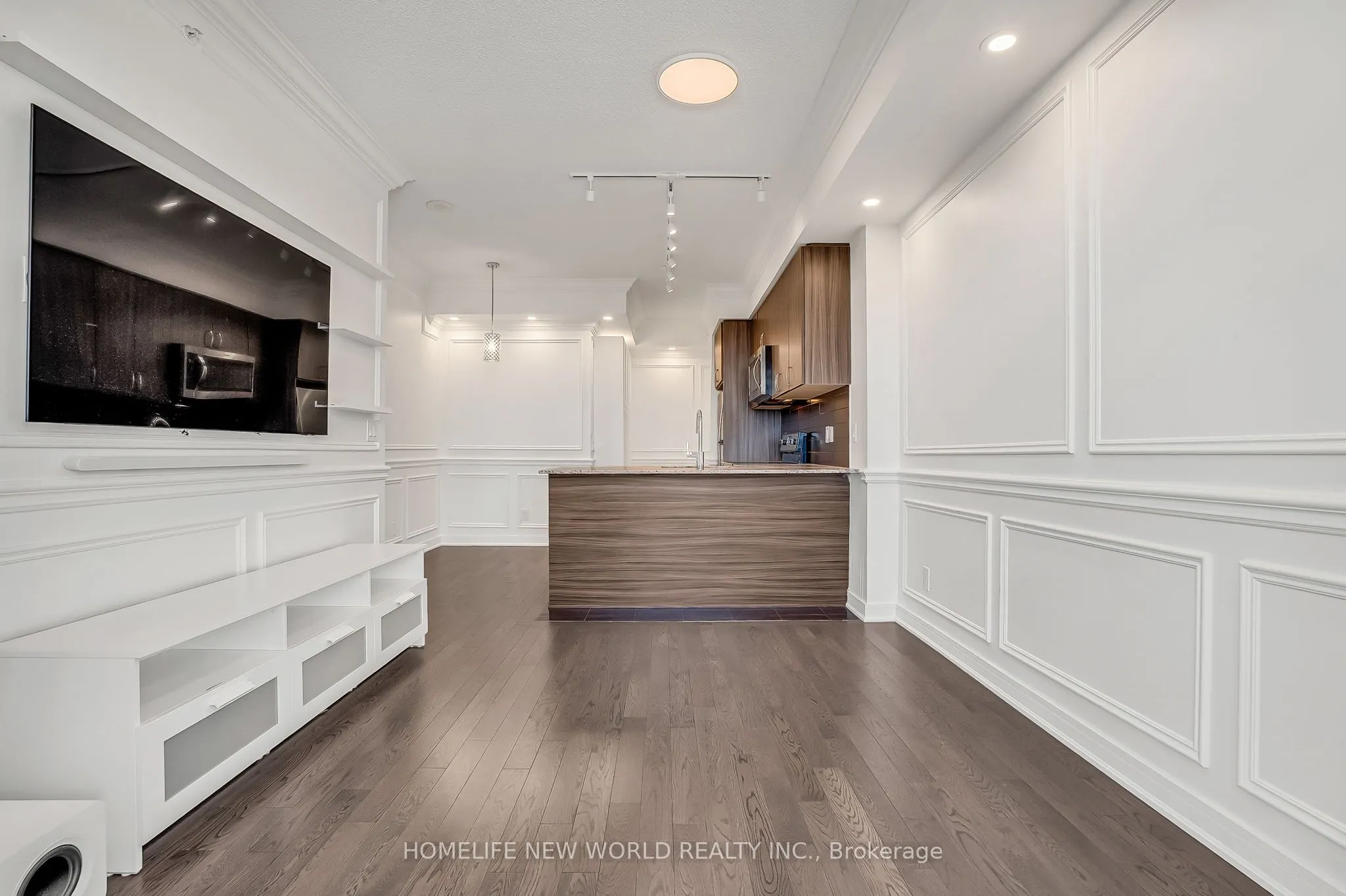 9205 Yonge Street, #1004