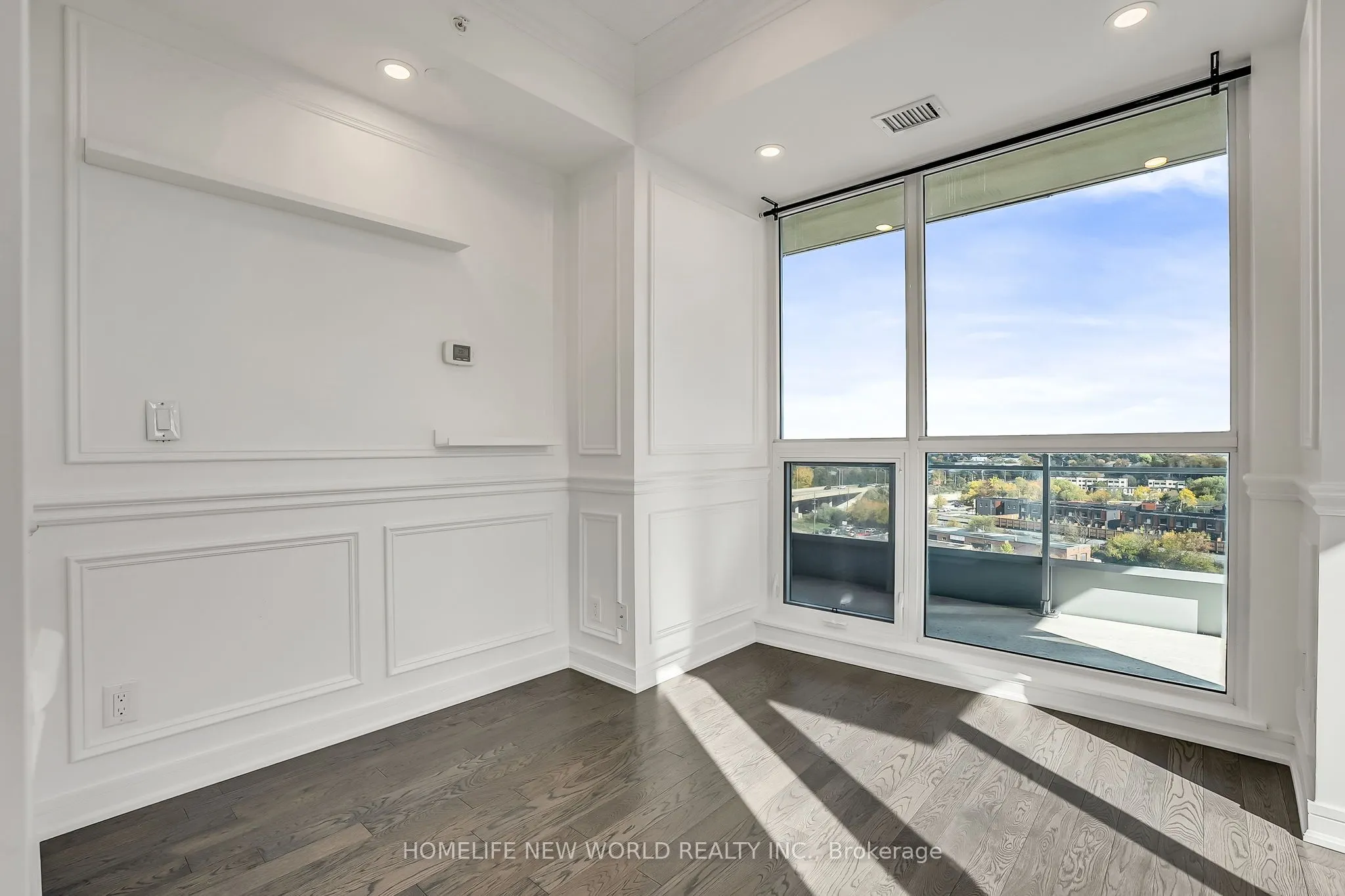 9205 Yonge Street, #1004