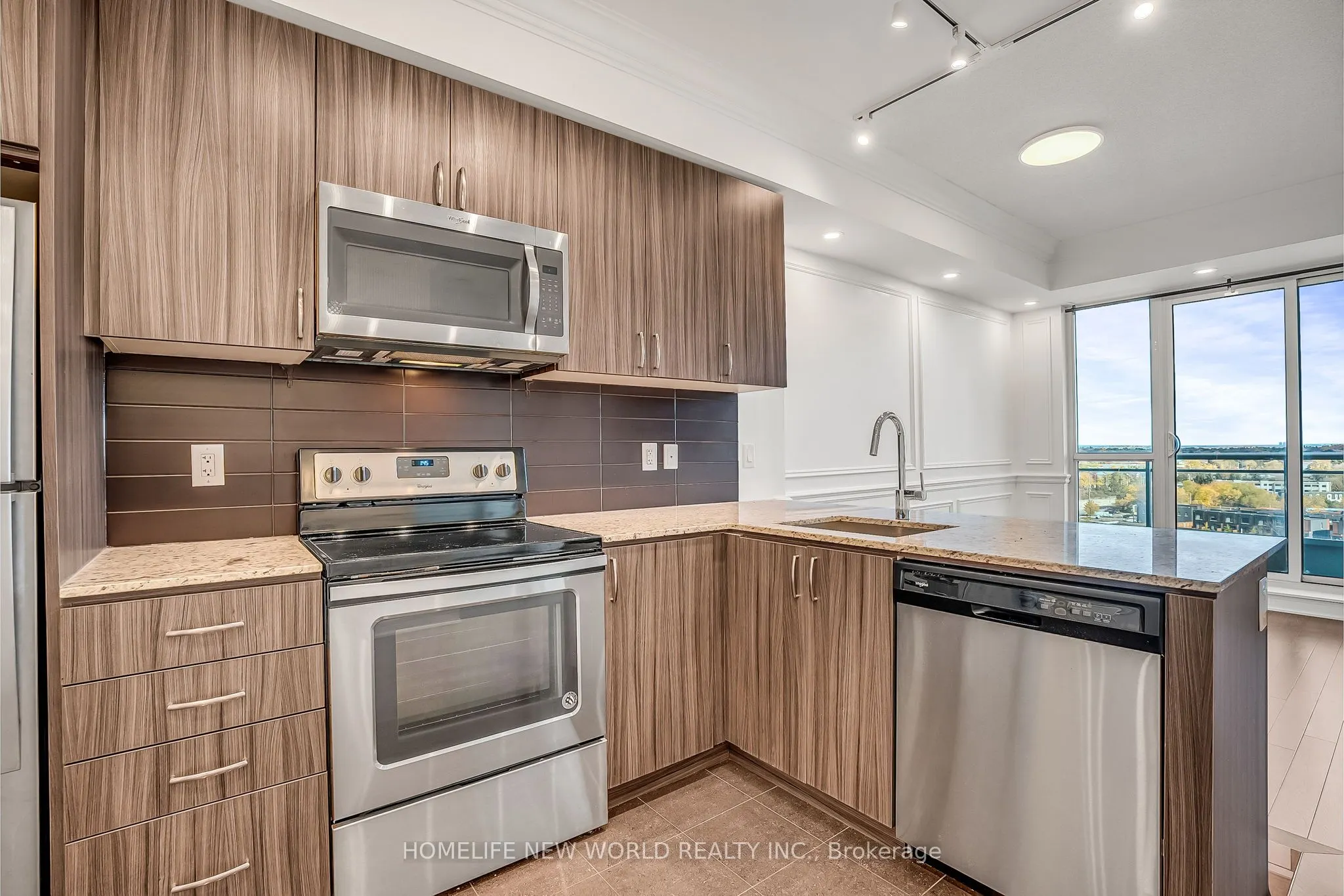 9205 Yonge Street, #1004