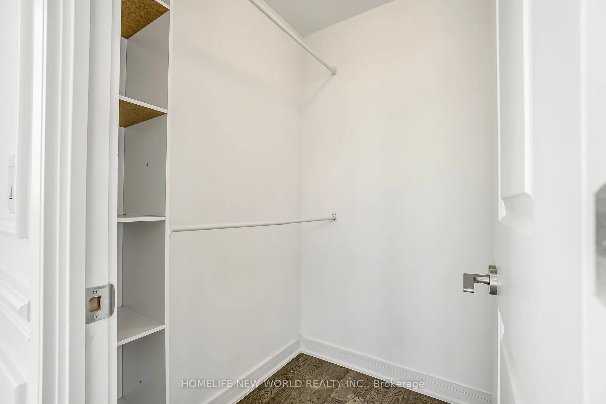 9205 Yonge Street, #1004