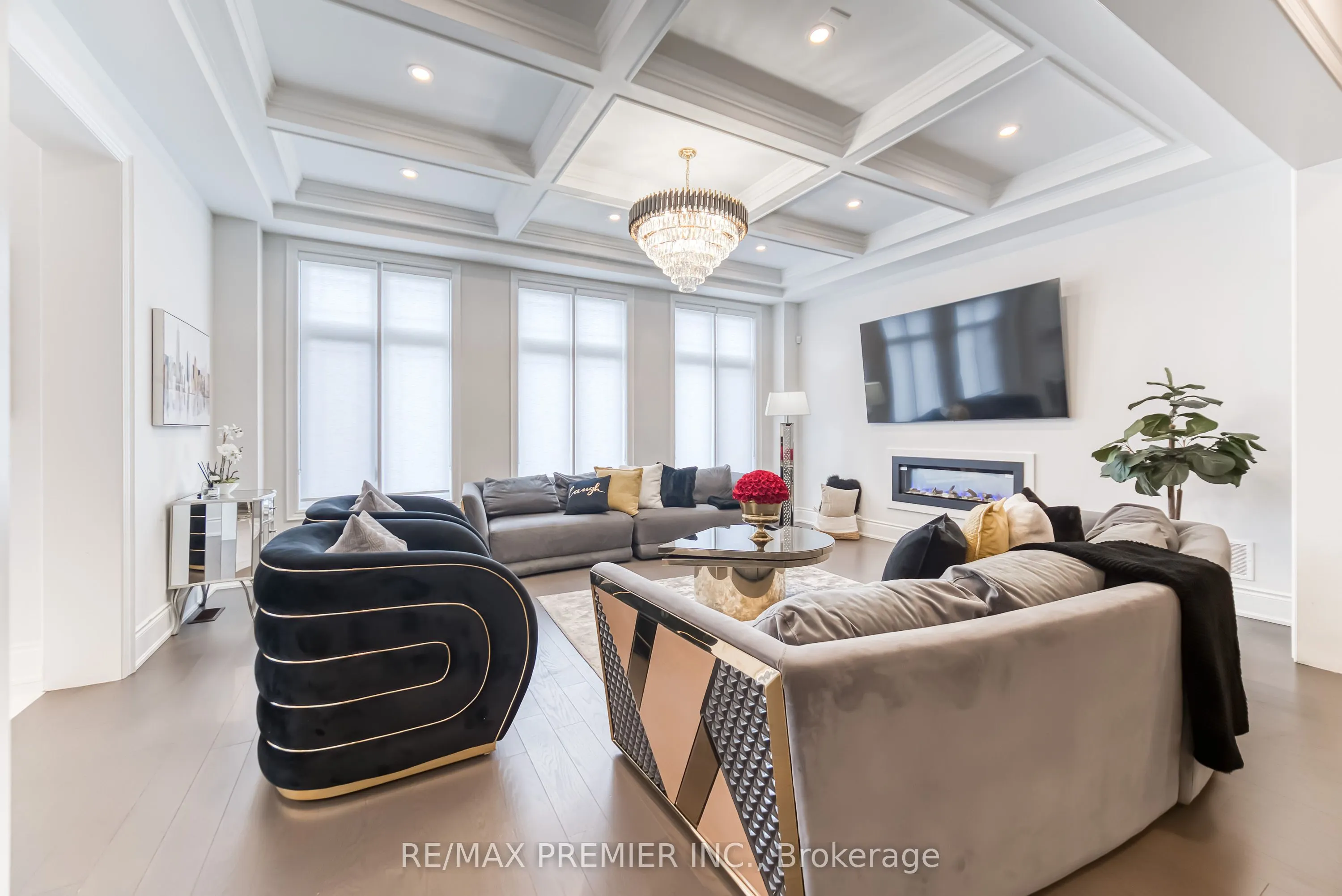 101 Appleyard Avenue