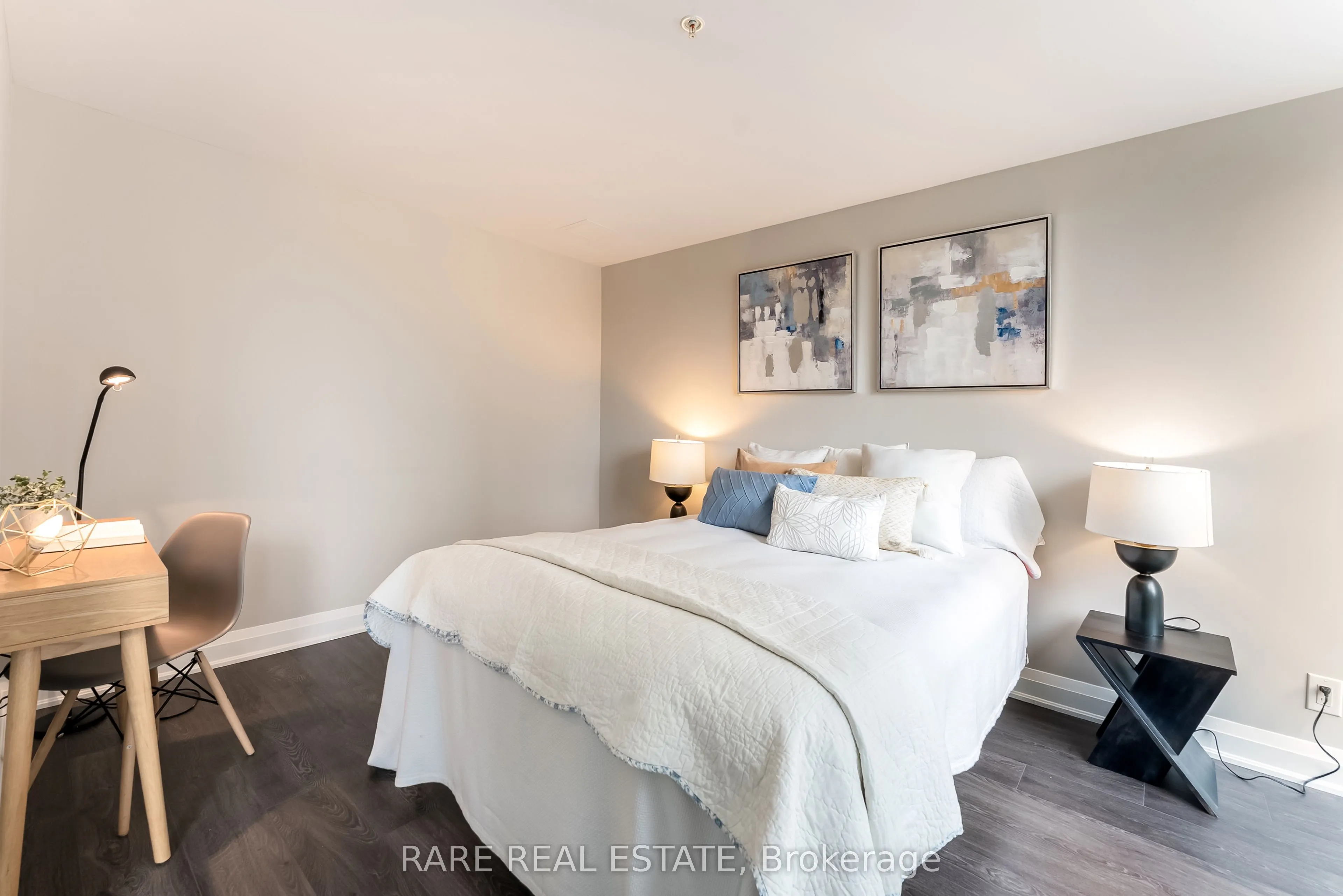 24 WOODSTREAM Boulevard, #118