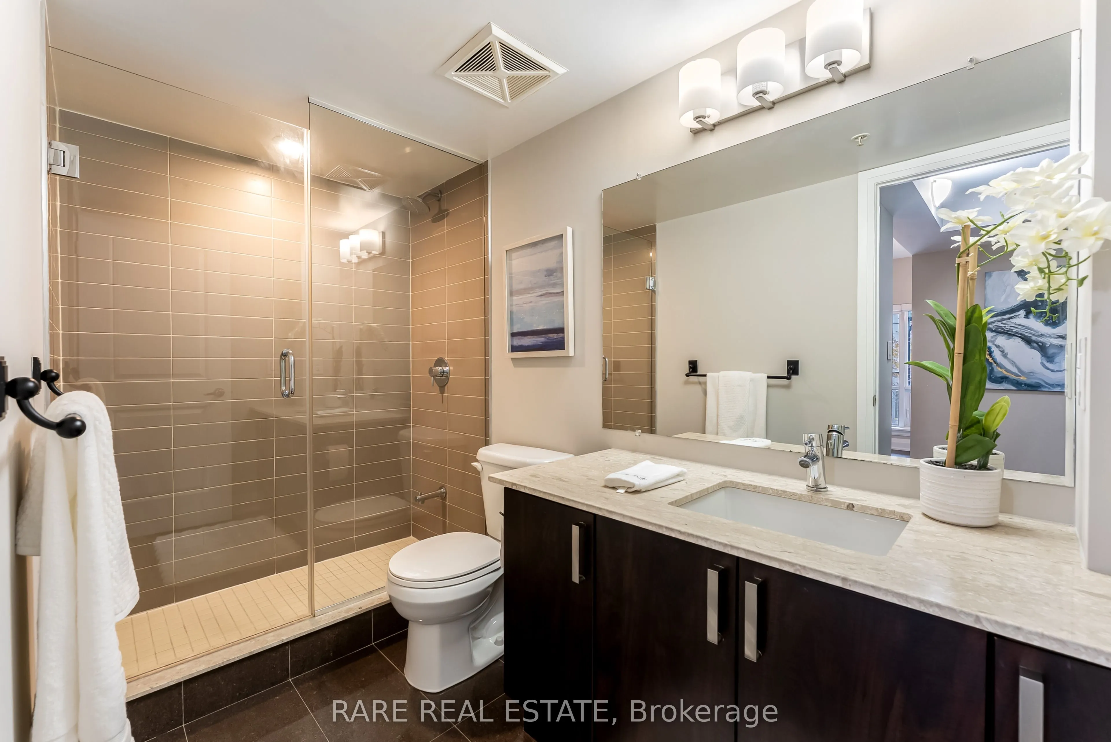 24 WOODSTREAM Boulevard, #118