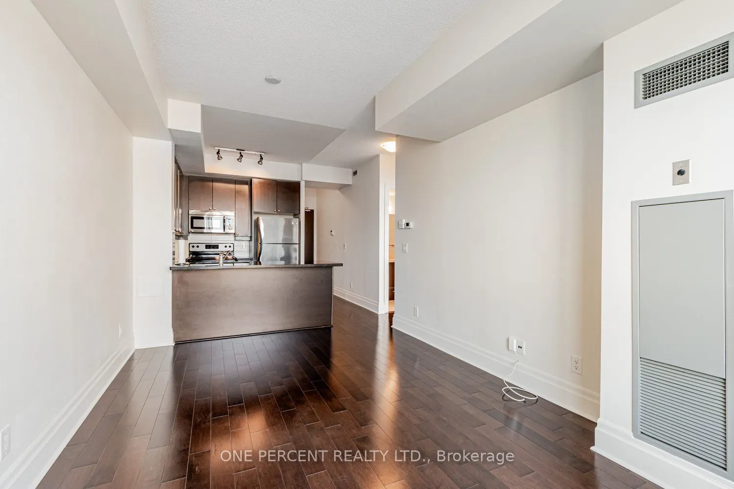 21 Upper Duke Crescent, #401
