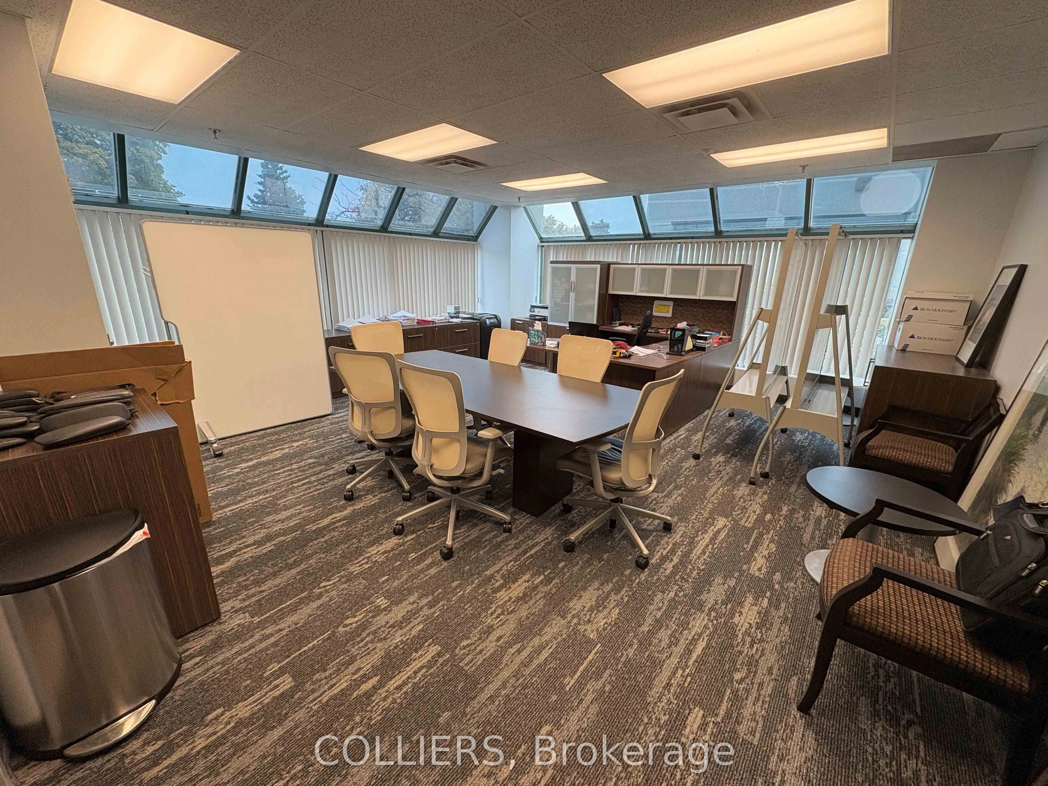 9094 Leslie Street, #1