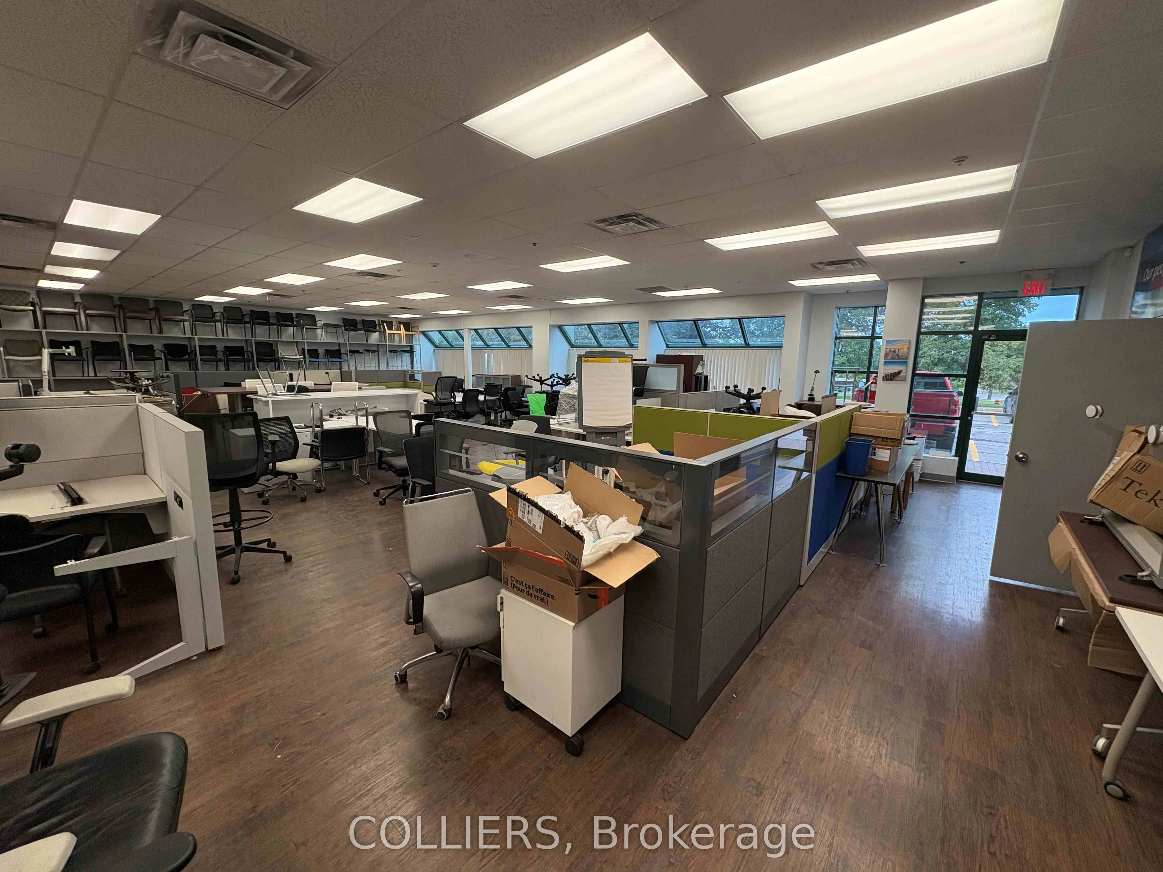 9094 Leslie Street, #1