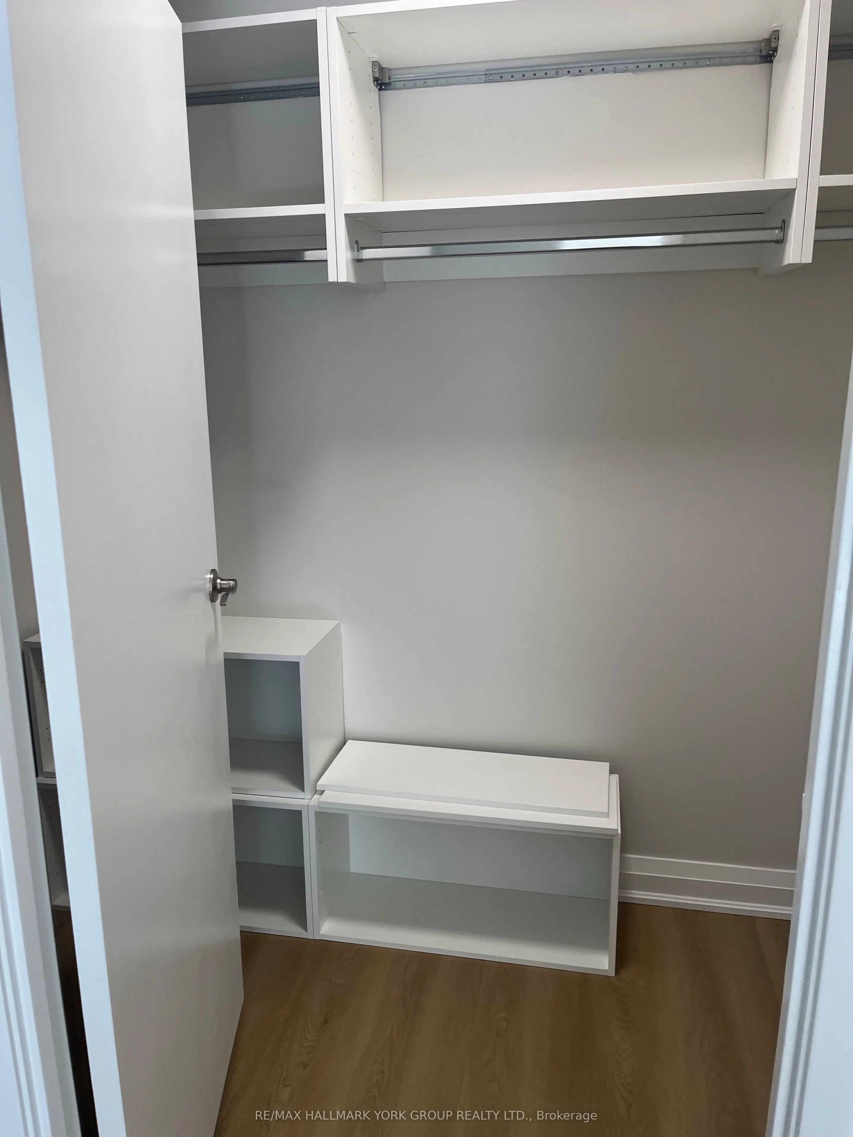 249 Major Mackenzie Drive E, #406