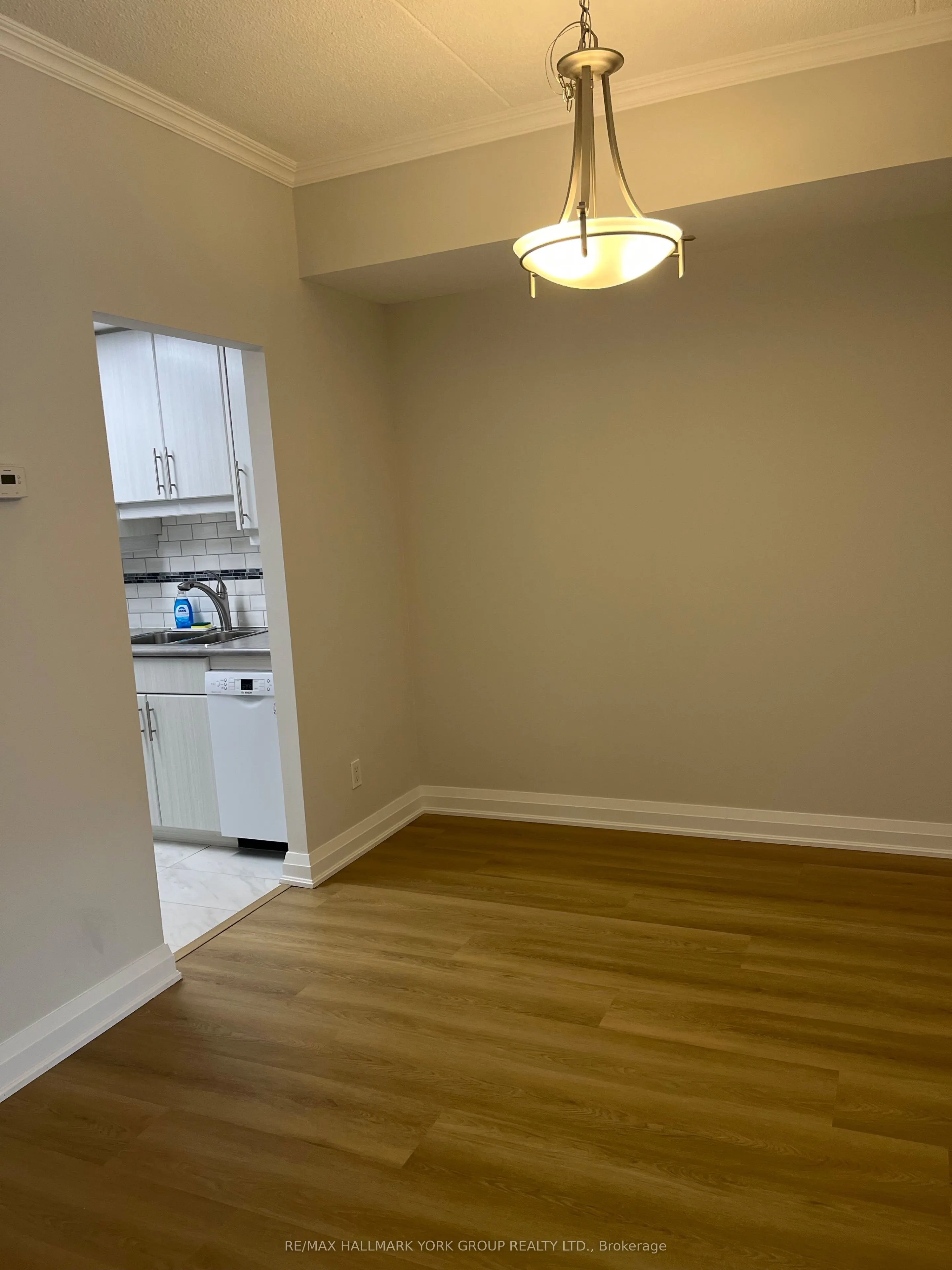 249 Major Mackenzie Drive E, #406