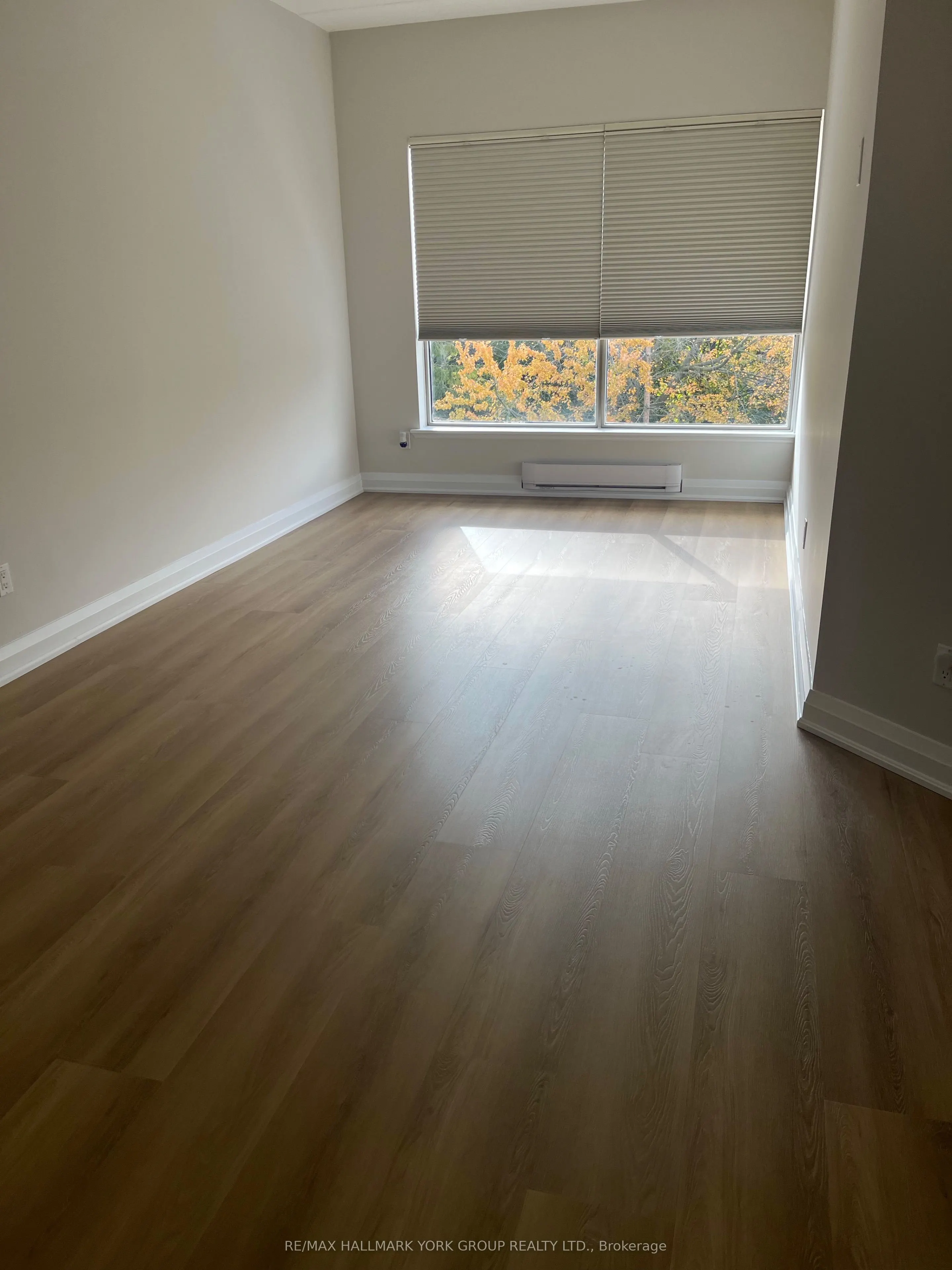 249 Major Mackenzie Drive E, #406