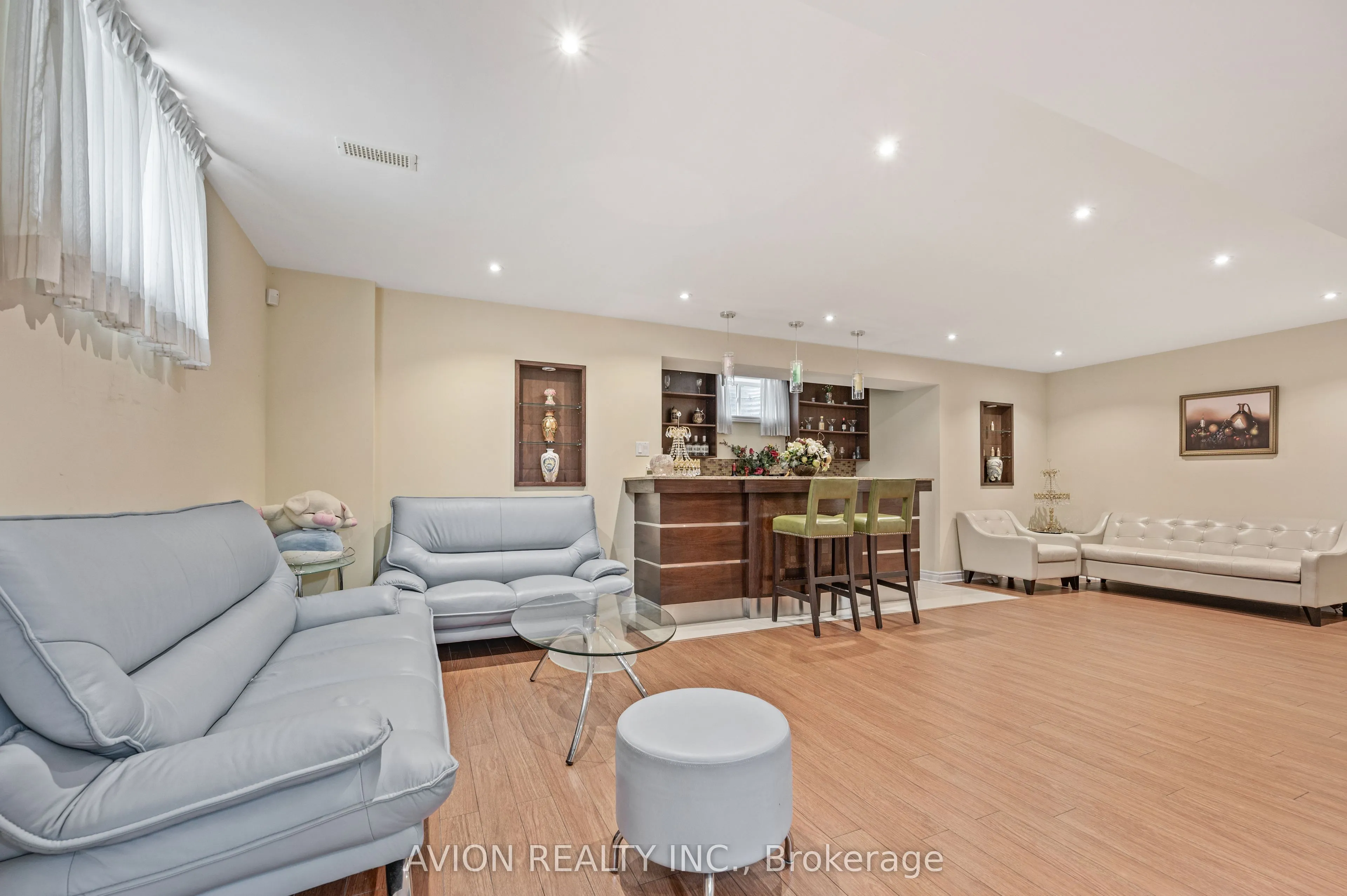 55 Frybrook Crescent