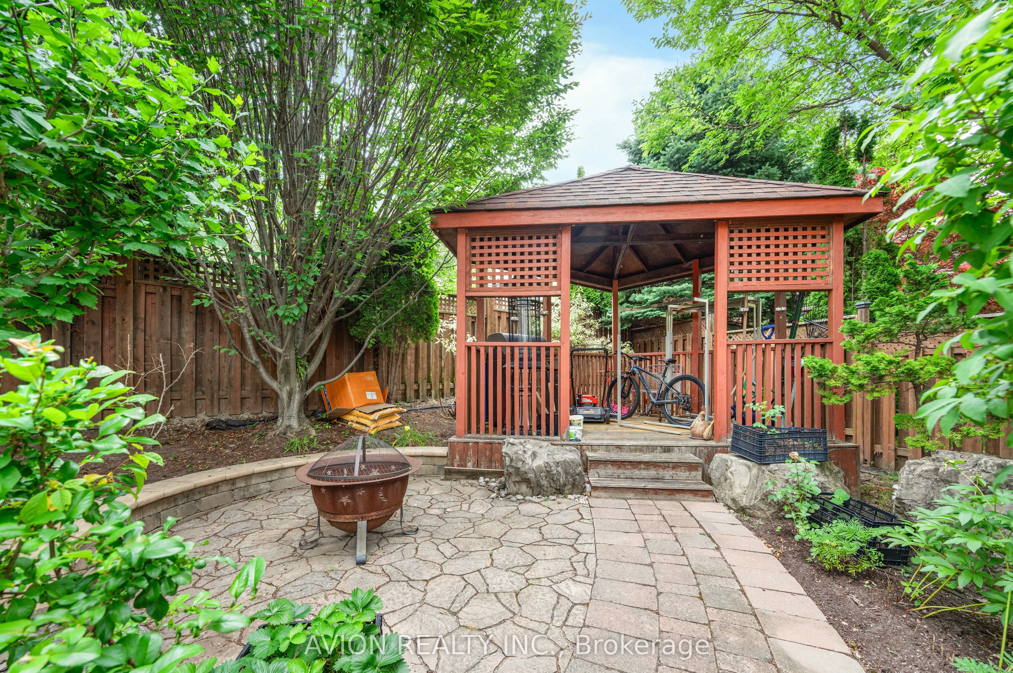 55 Frybrook Crescent