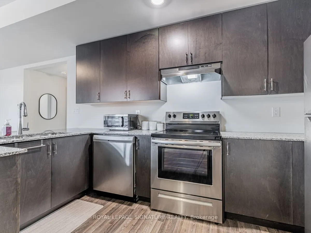 370C Red Maple Road, #77