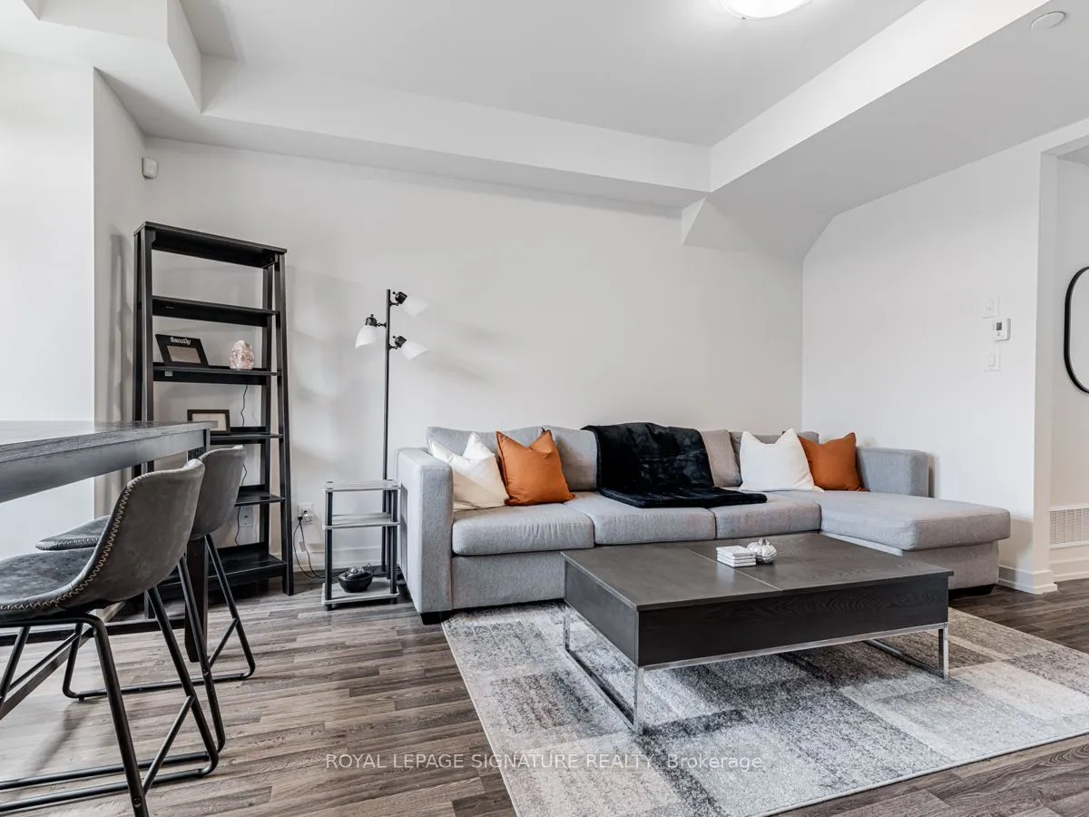 370C Red Maple Road, #77