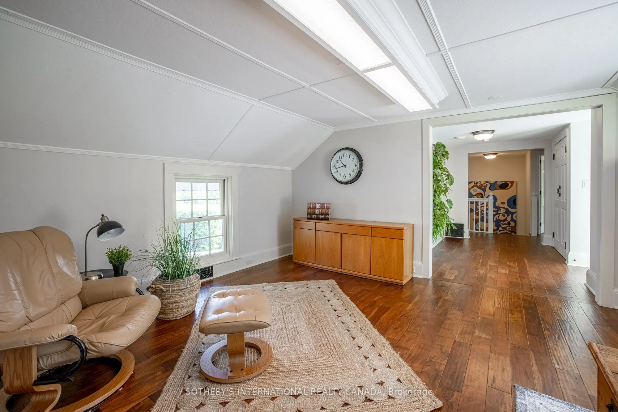 220 Old Yonge Street