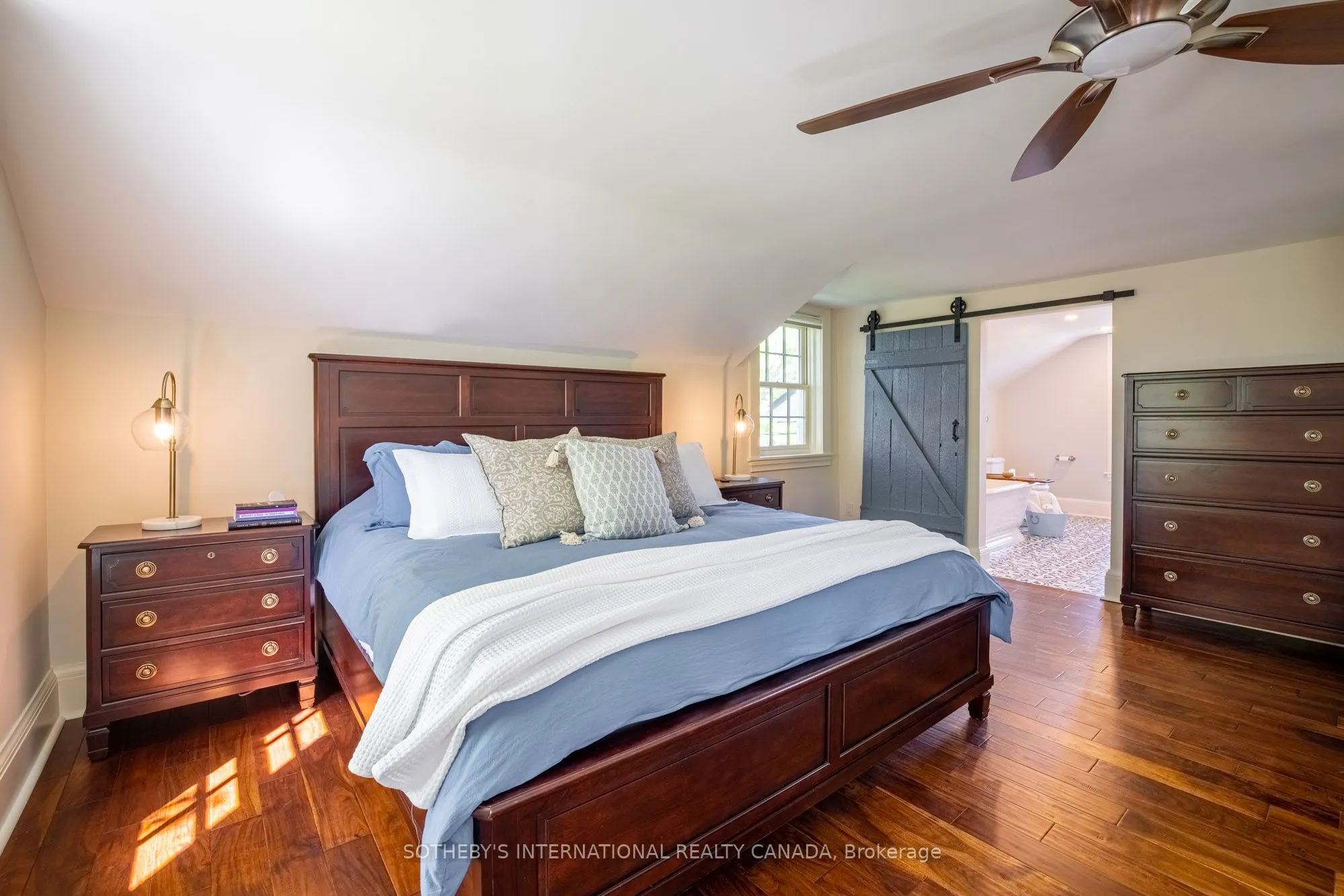 220 Old Yonge Street