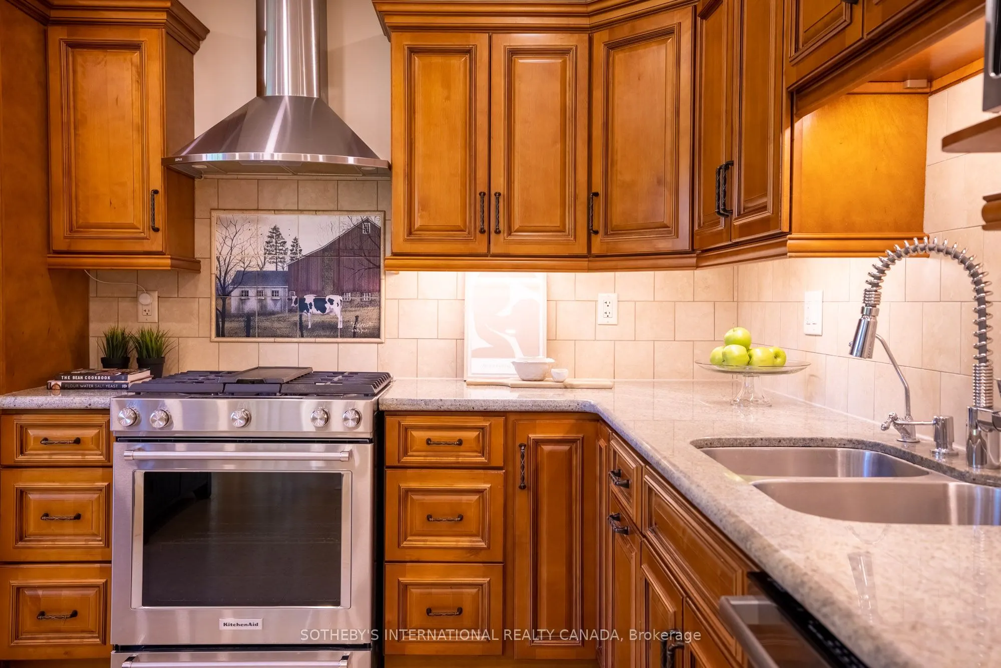 220 Old Yonge Street