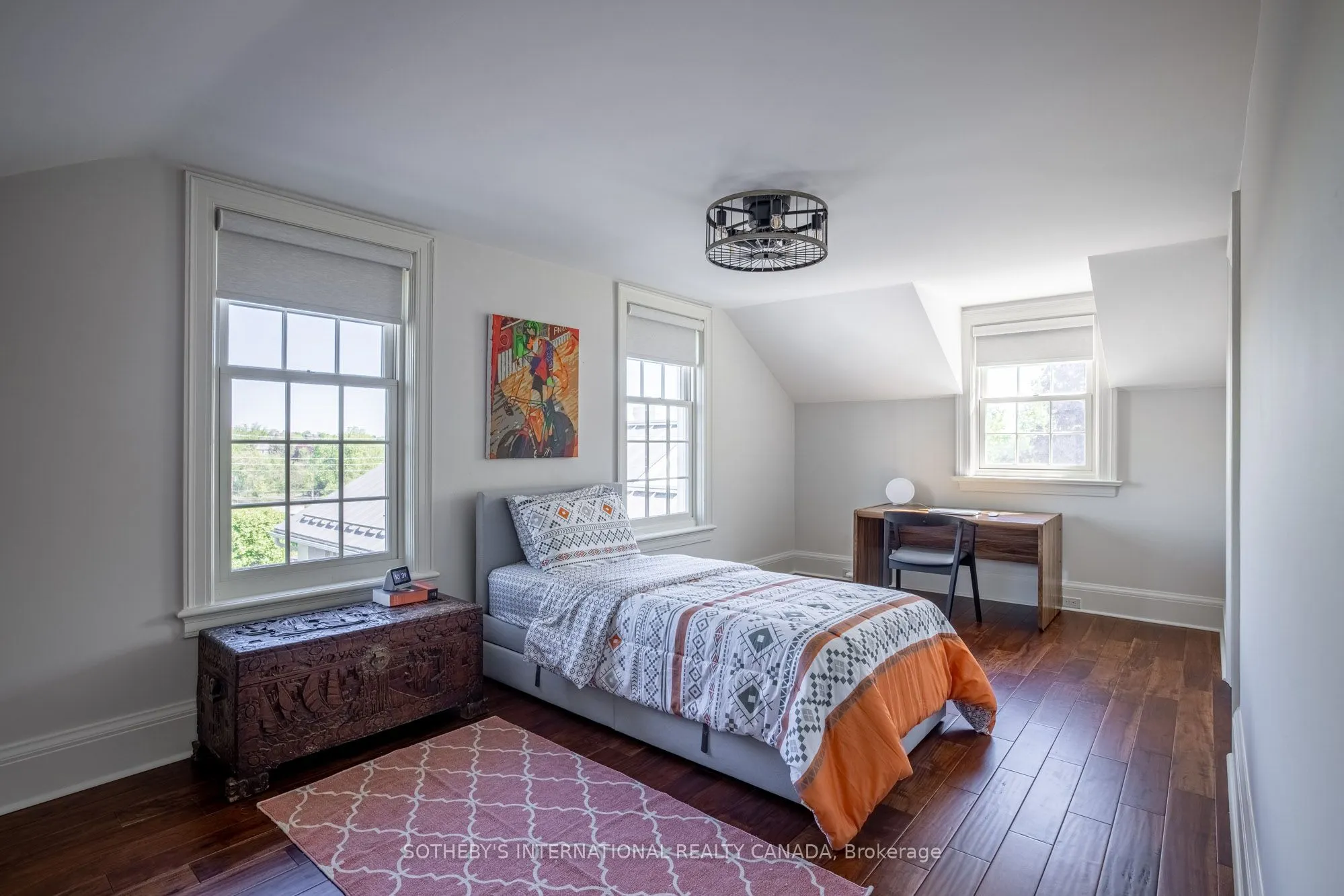 220 Old Yonge Street