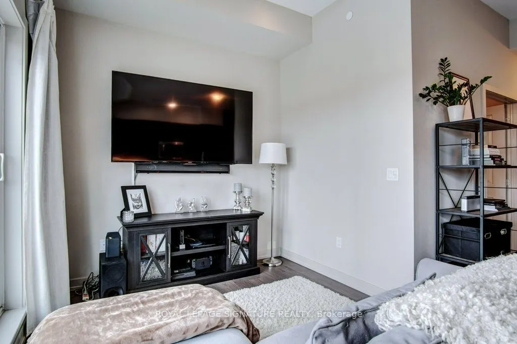 555 William Graham Drive, #422