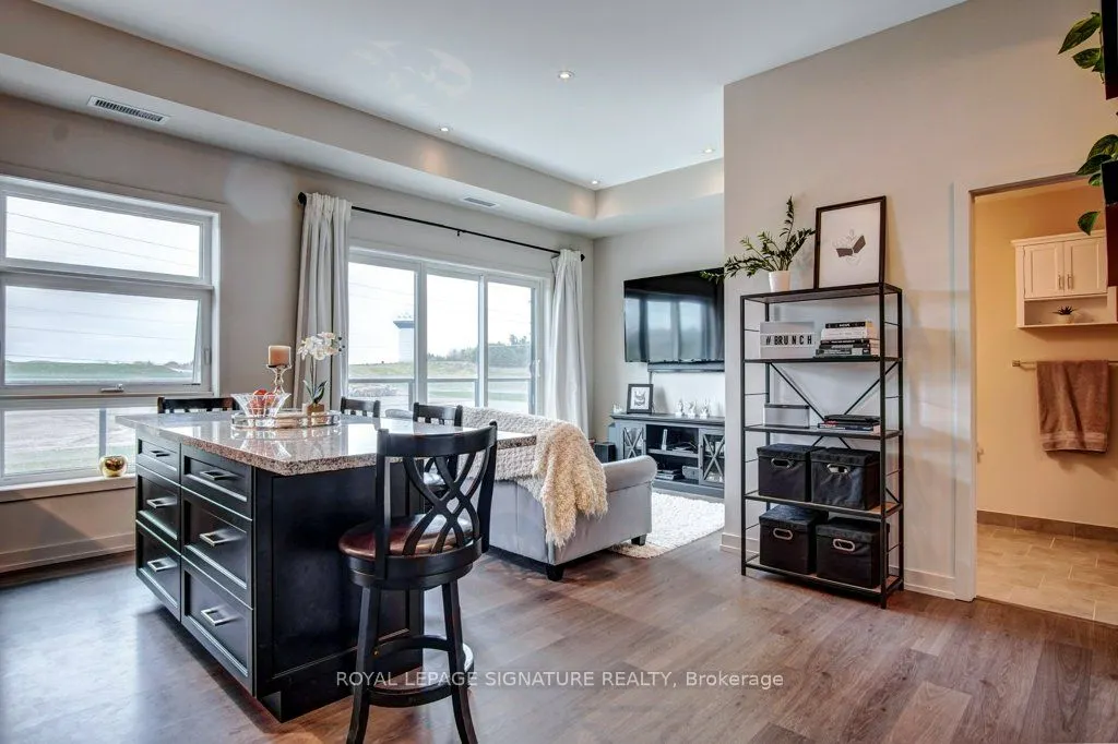 555 William Graham Drive, #422